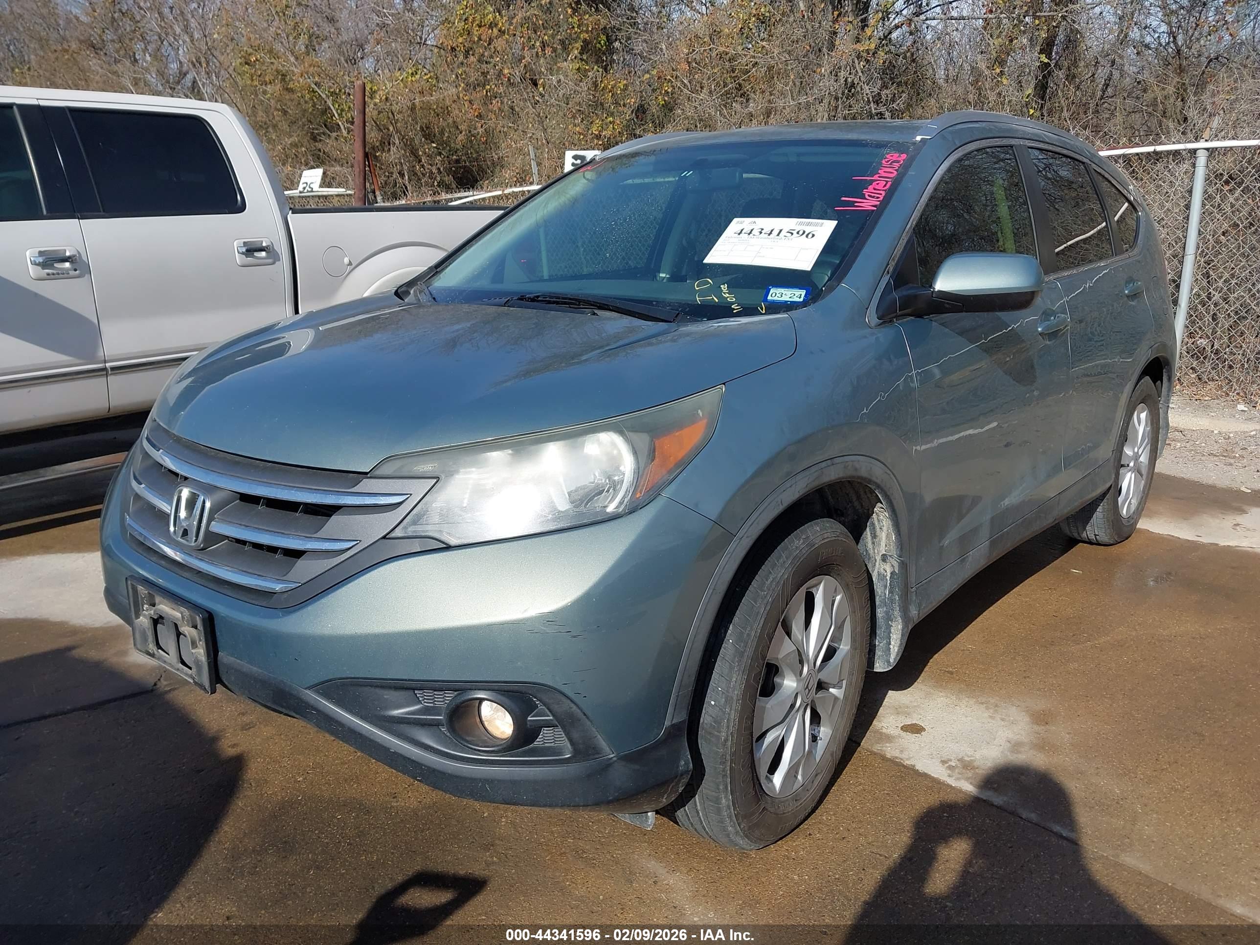 HONDA CR-V image 2