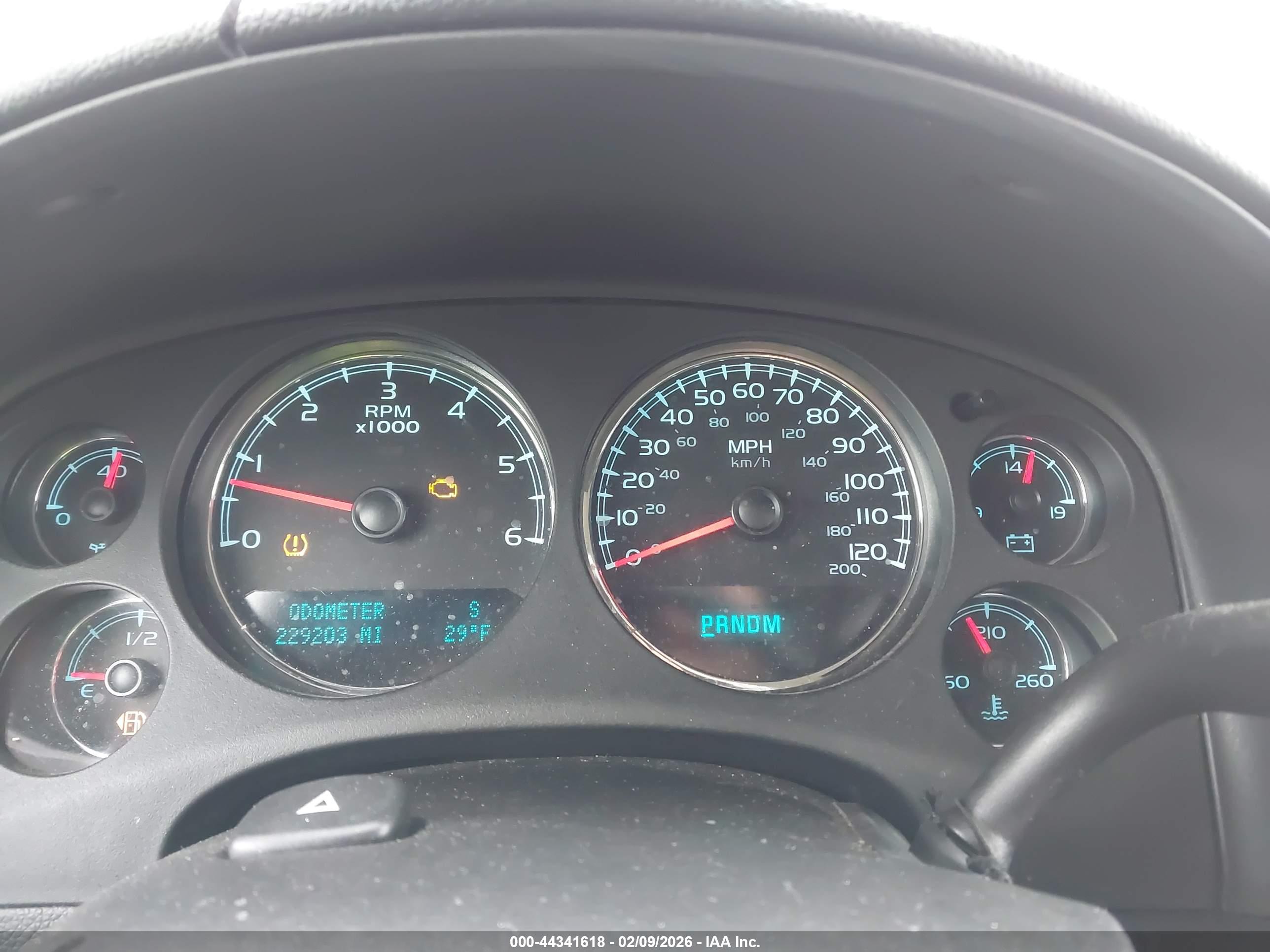 GMC YUKON image 7