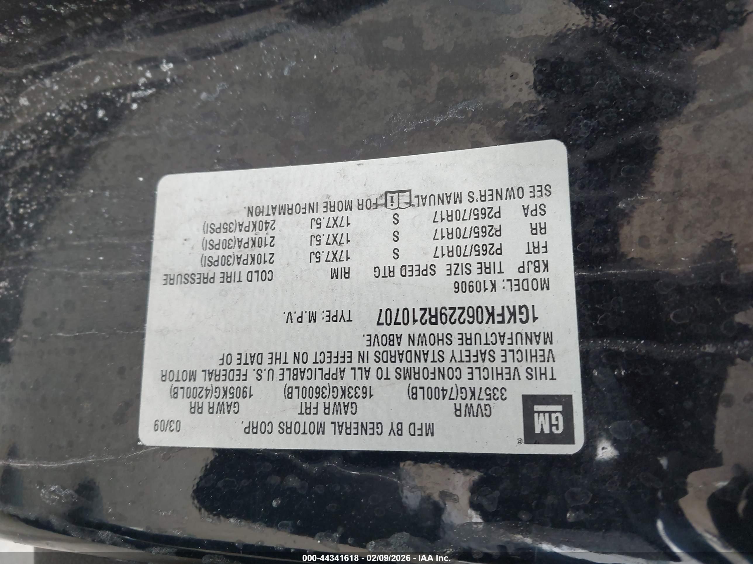 GMC YUKON image 9