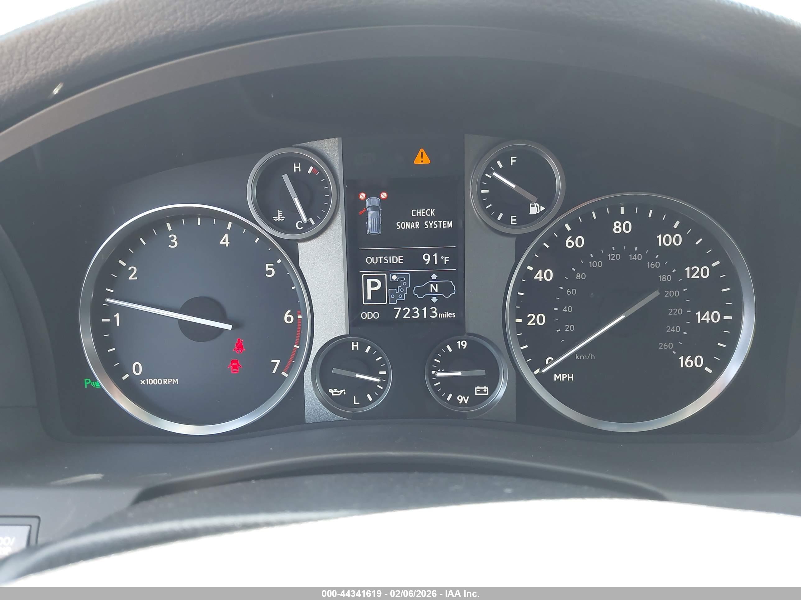LEXUS LX image 7