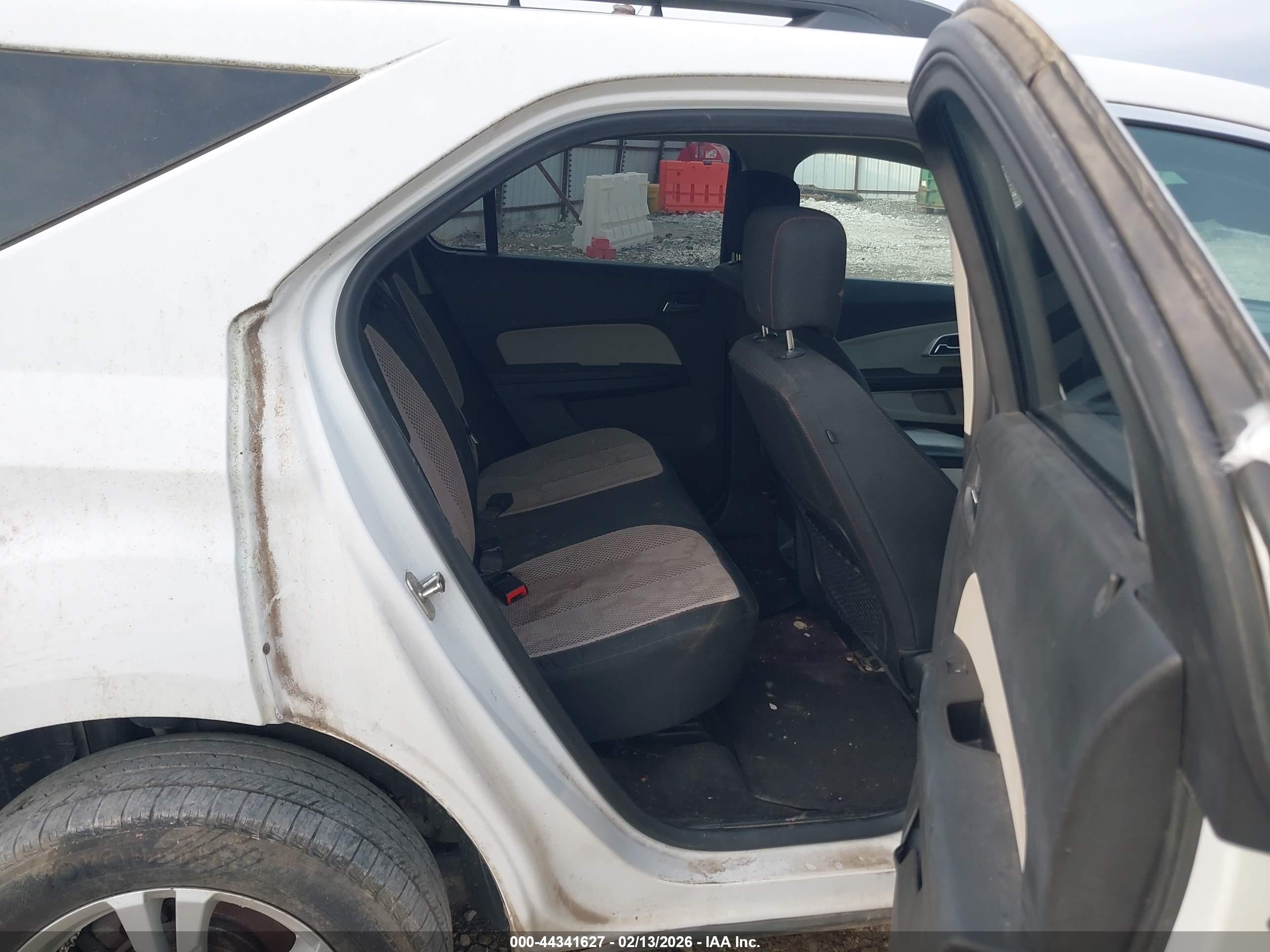 CHEVROLET EQUINOX image 8