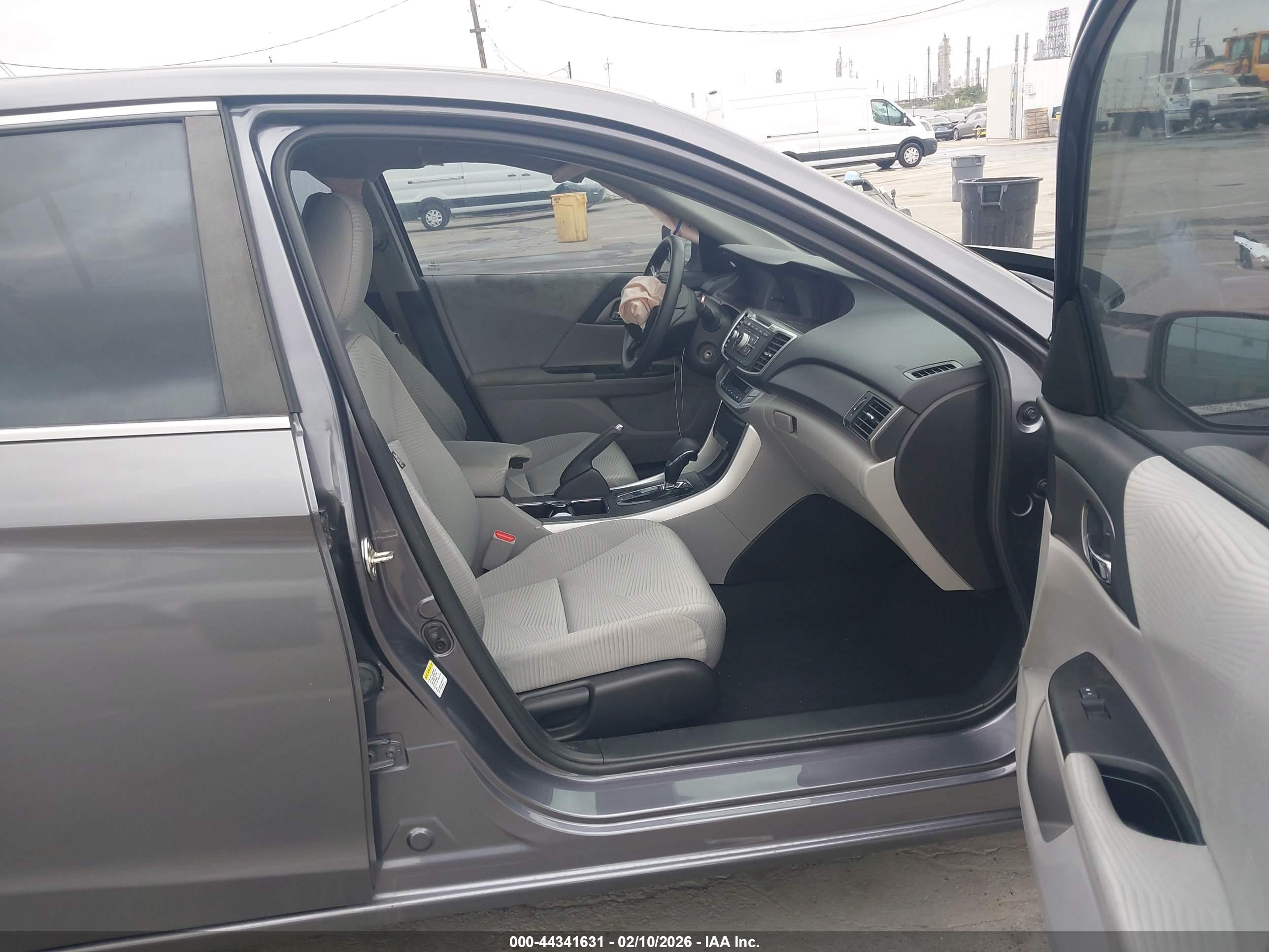 HONDA ACCORD image 5