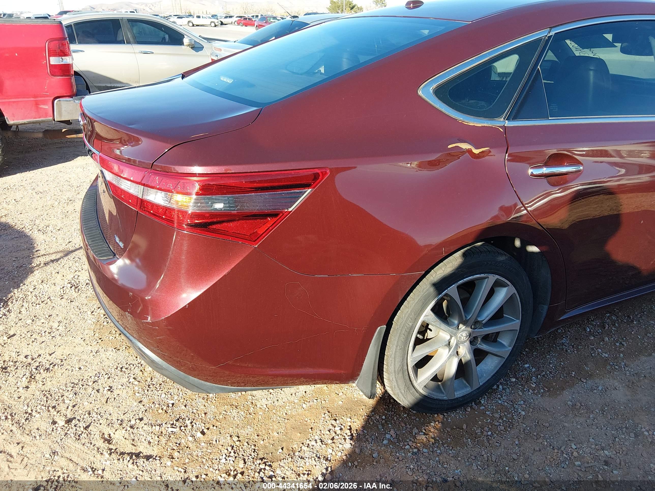 TOYOTA AVALON image 6