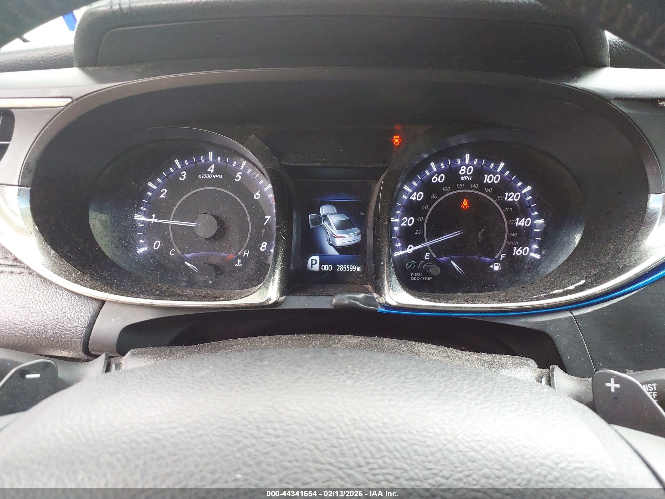 TOYOTA AVALON image 7