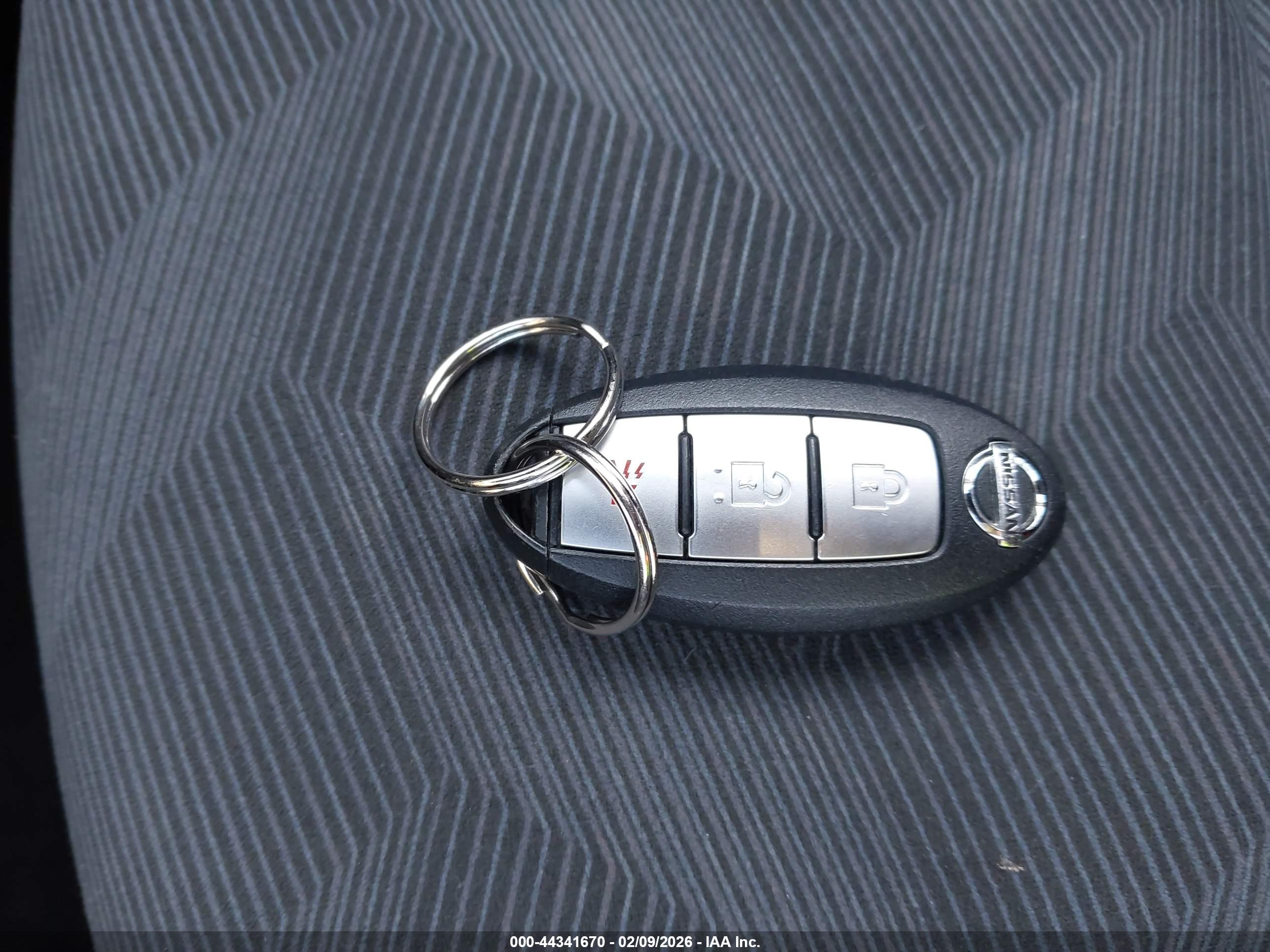 NISSAN ROGUE image 11