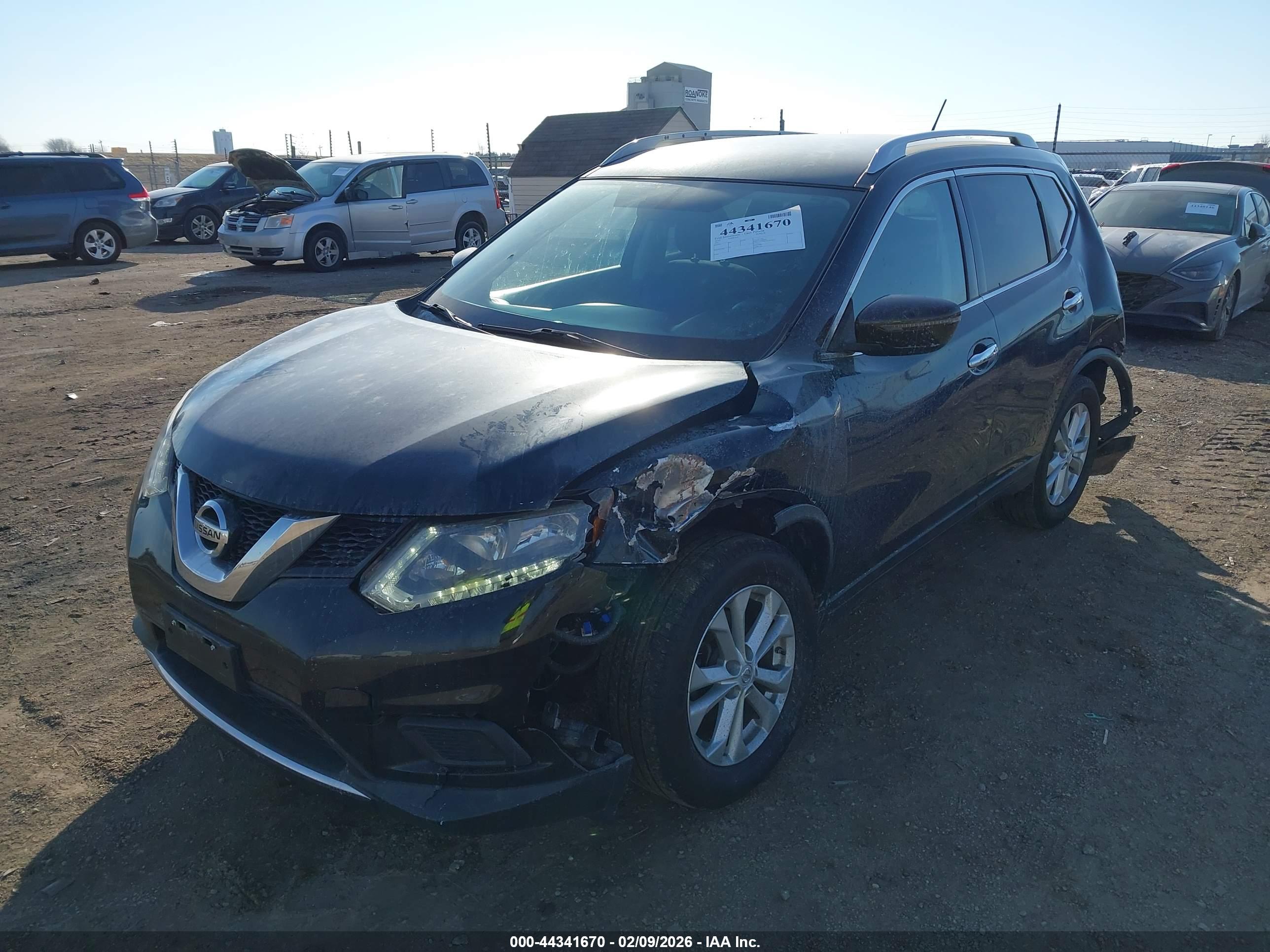 NISSAN ROGUE image 2