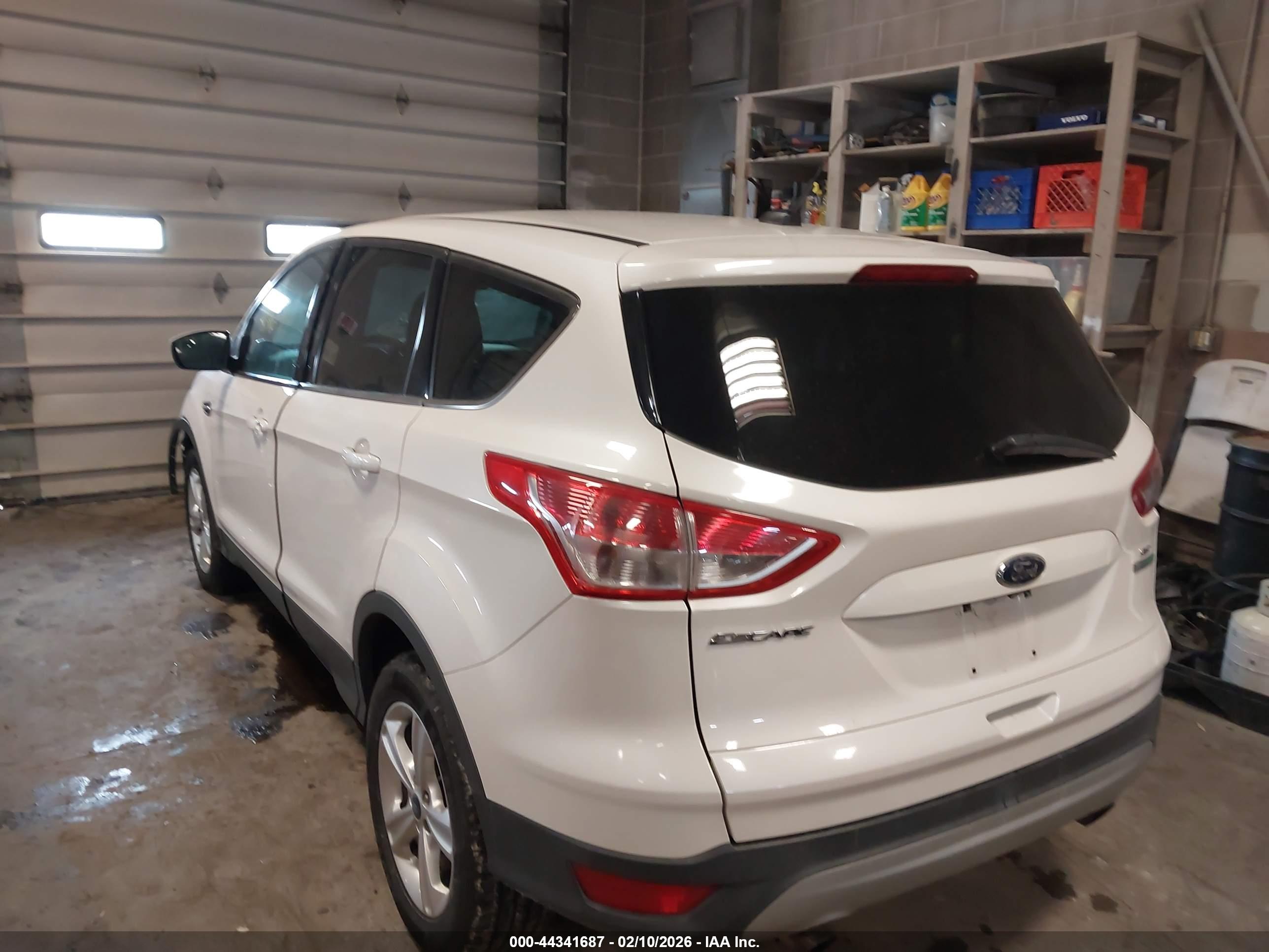 FORD ESCAPE image 3