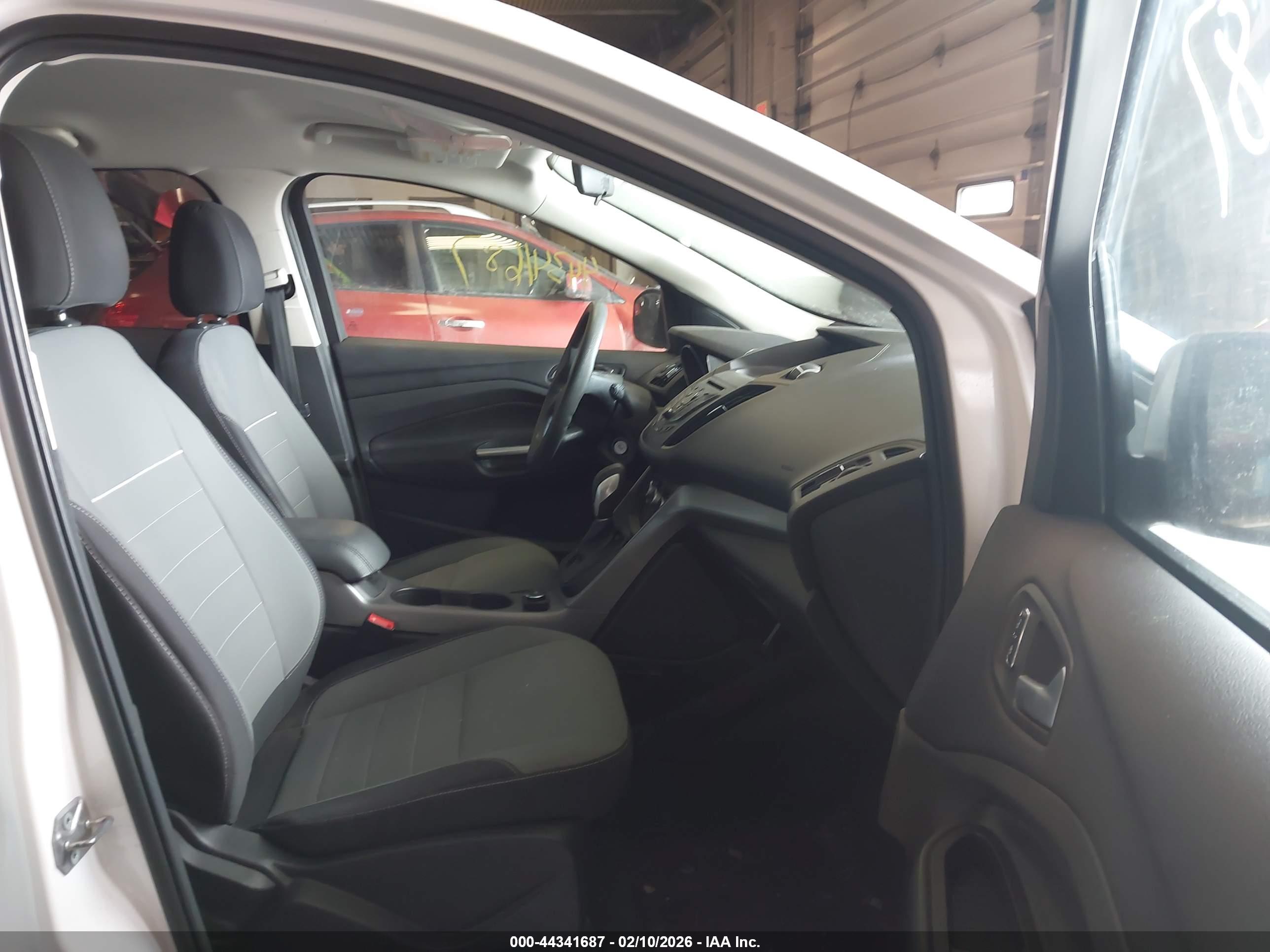 FORD ESCAPE image 5