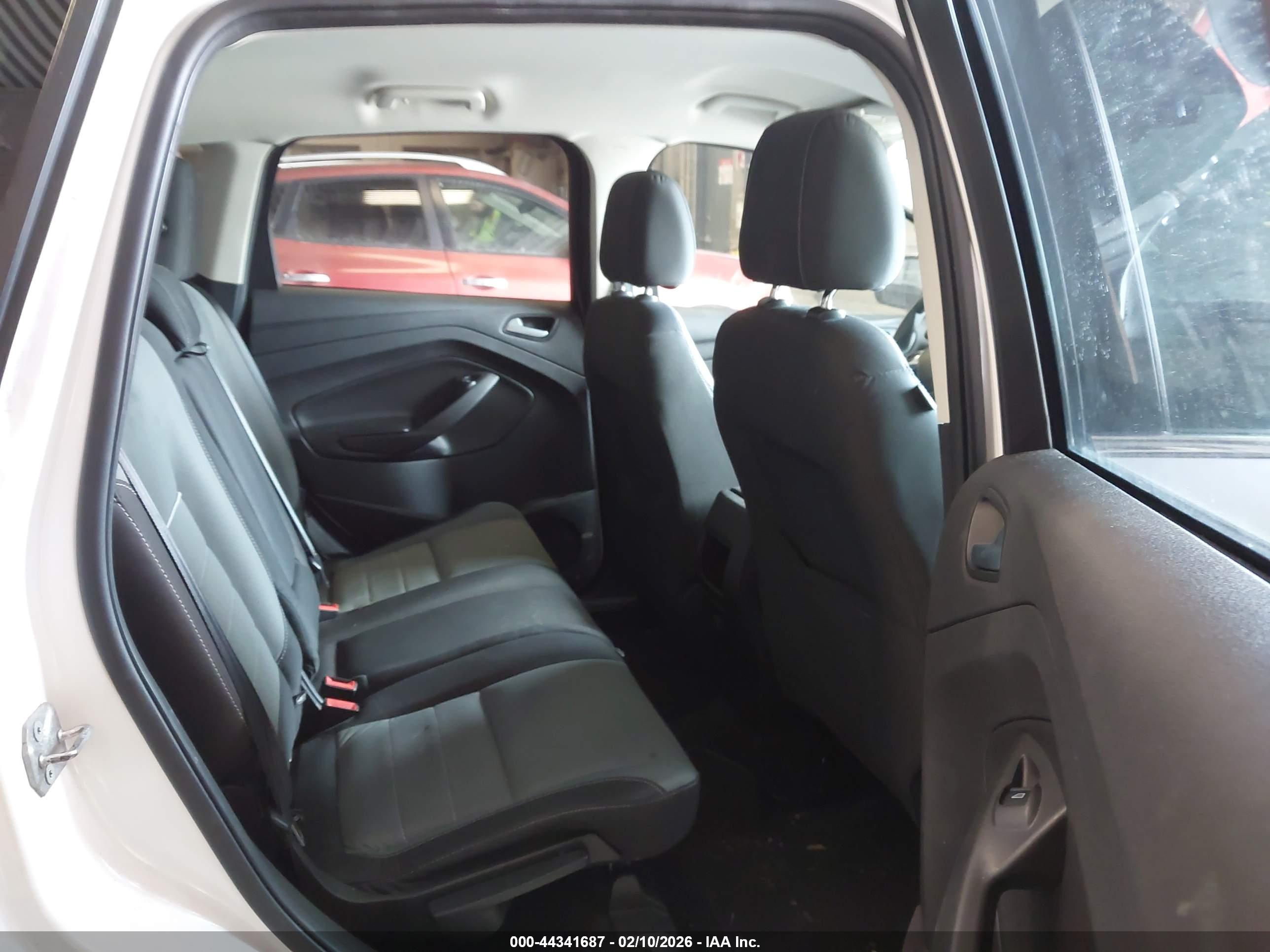 FORD ESCAPE image 8