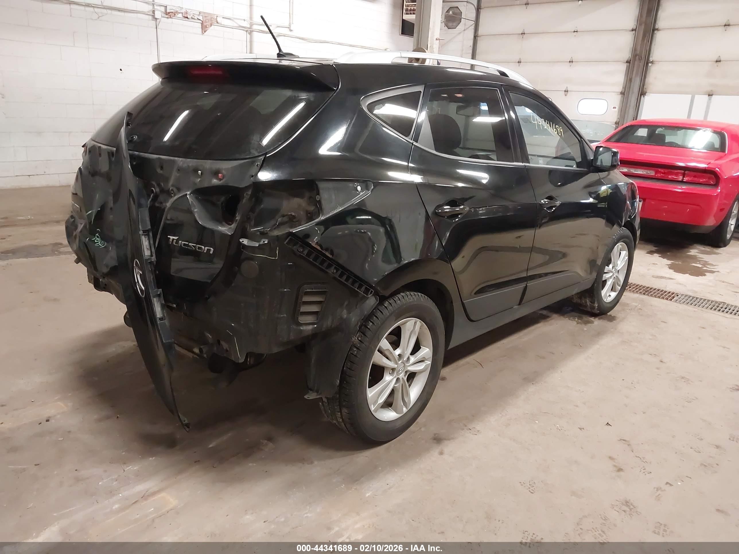 HYUNDAI TUCSON image 4