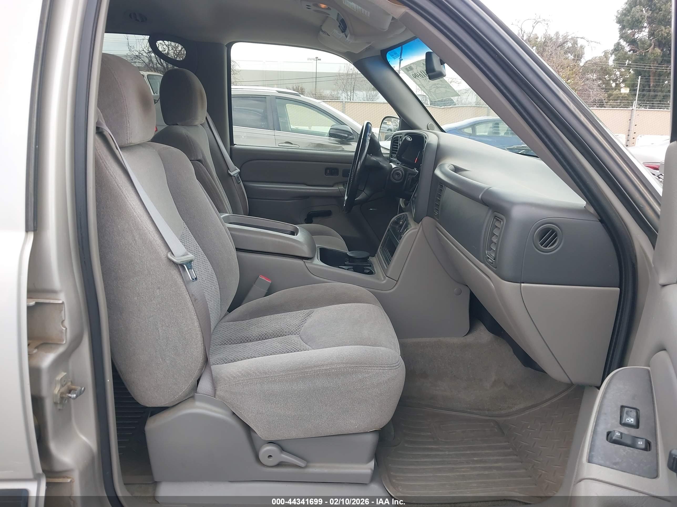 CHEVROLET TAHOE image 5