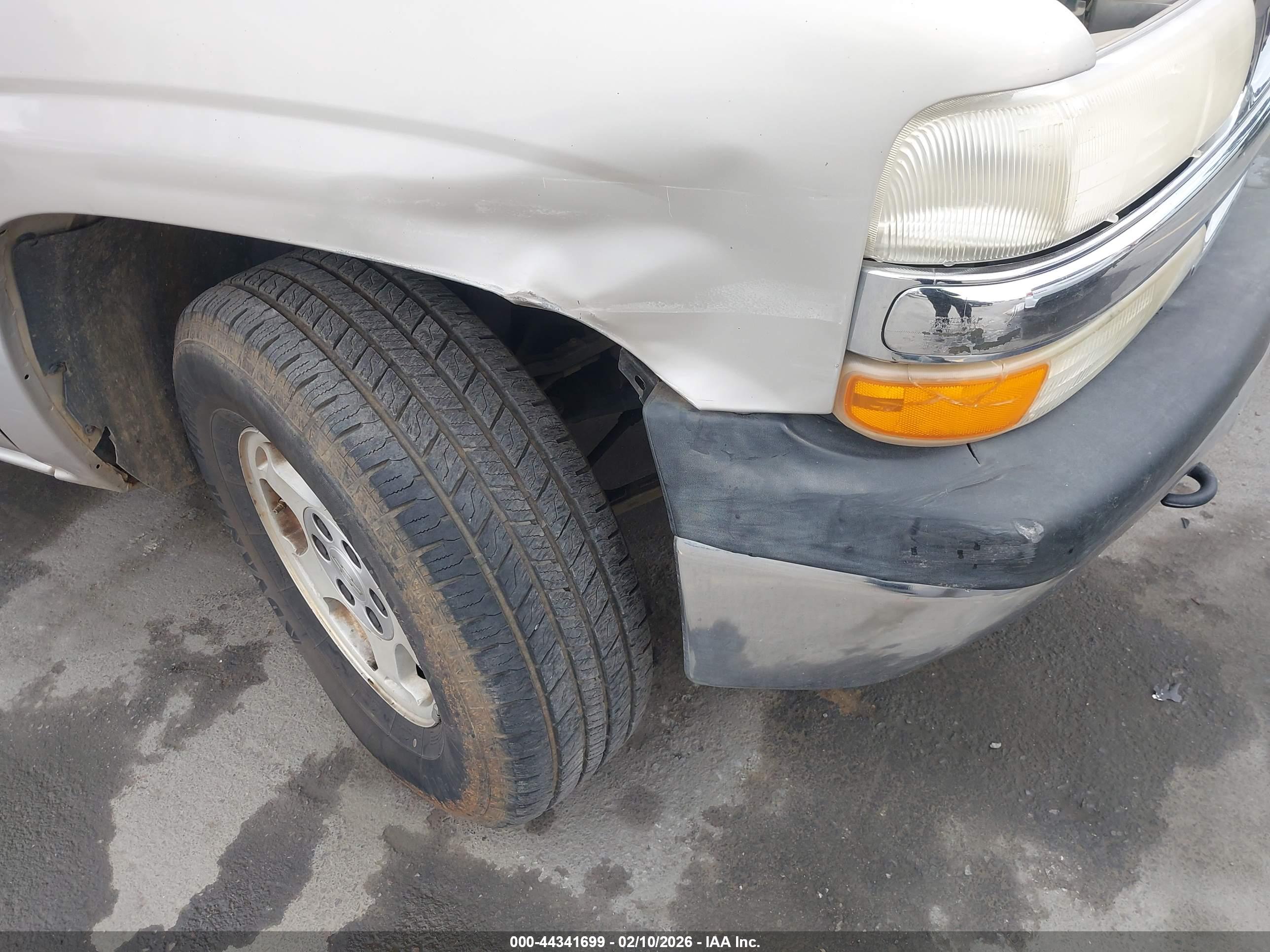 CHEVROLET TAHOE image 6