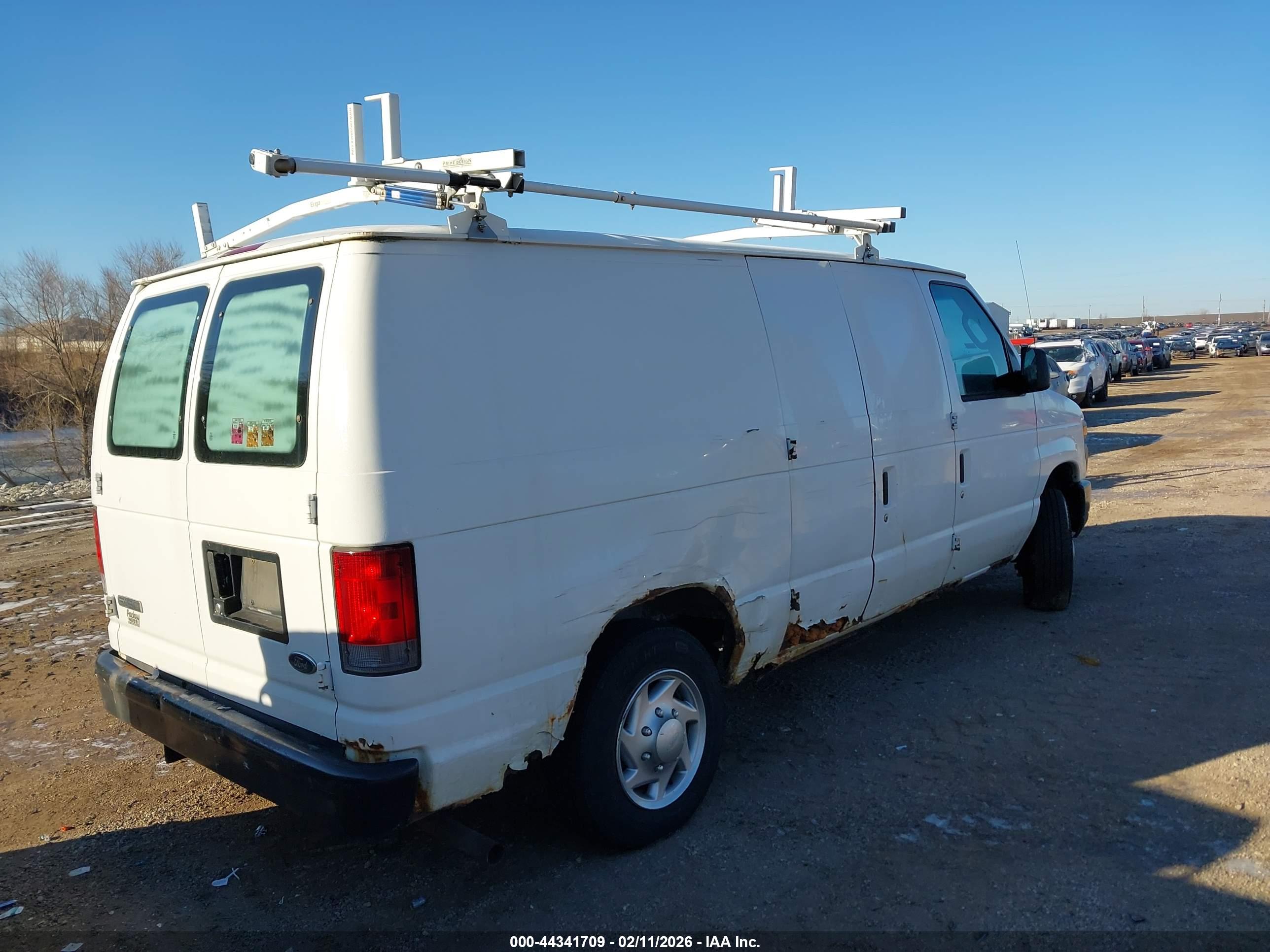 FORD E-150 image 4