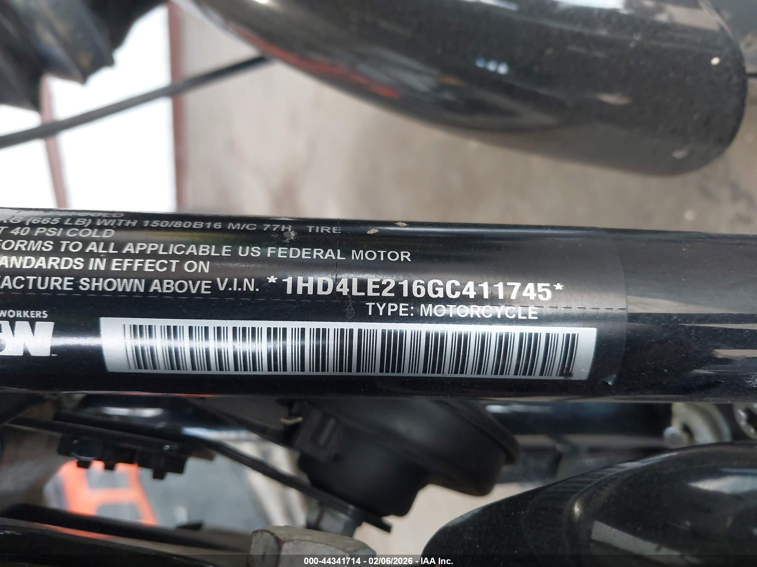 HARLEY-DAVIDSON XL883 image 10