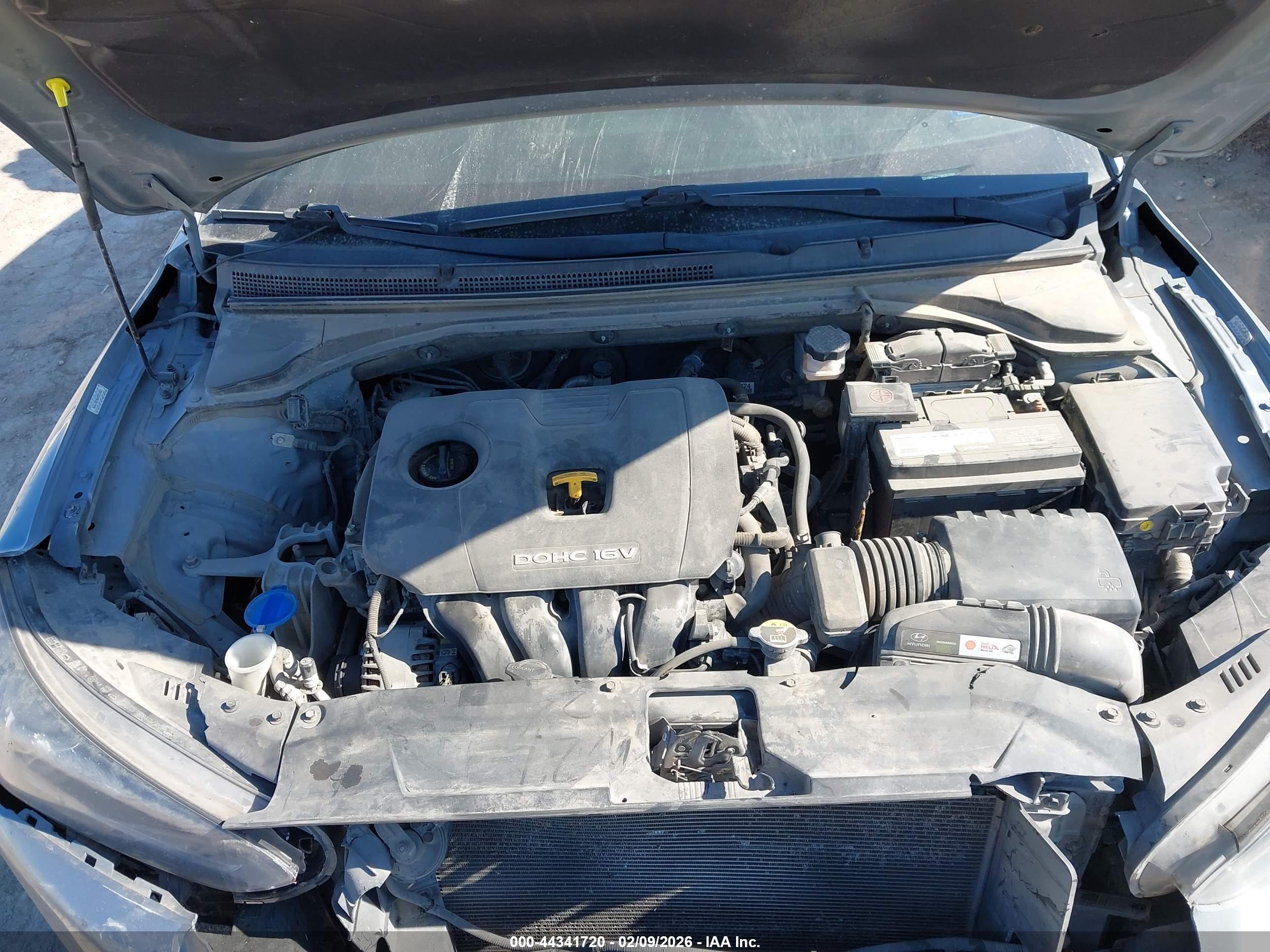 HYUNDAI VELOSTER image 10