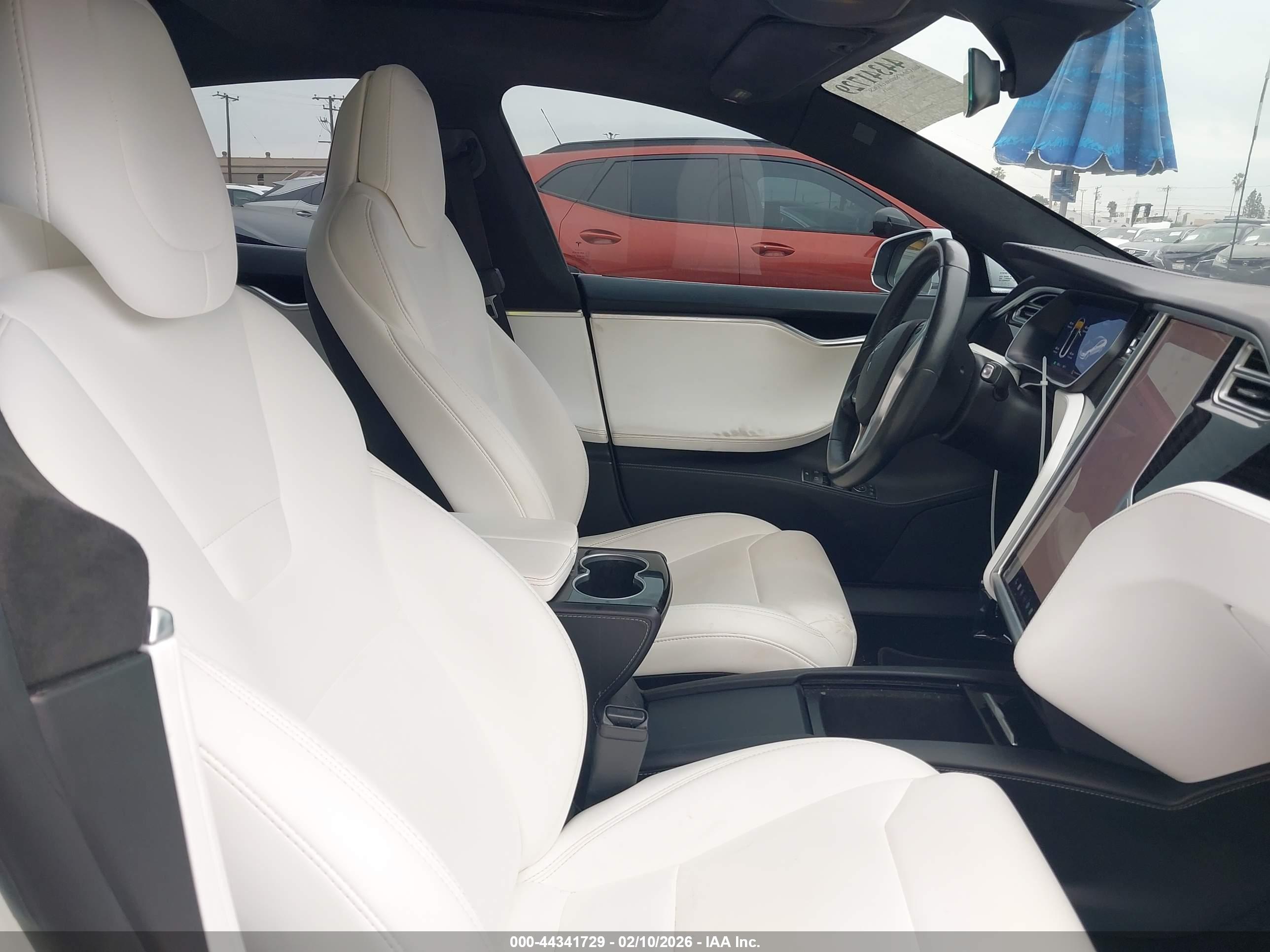 TESLA MODEL image 5