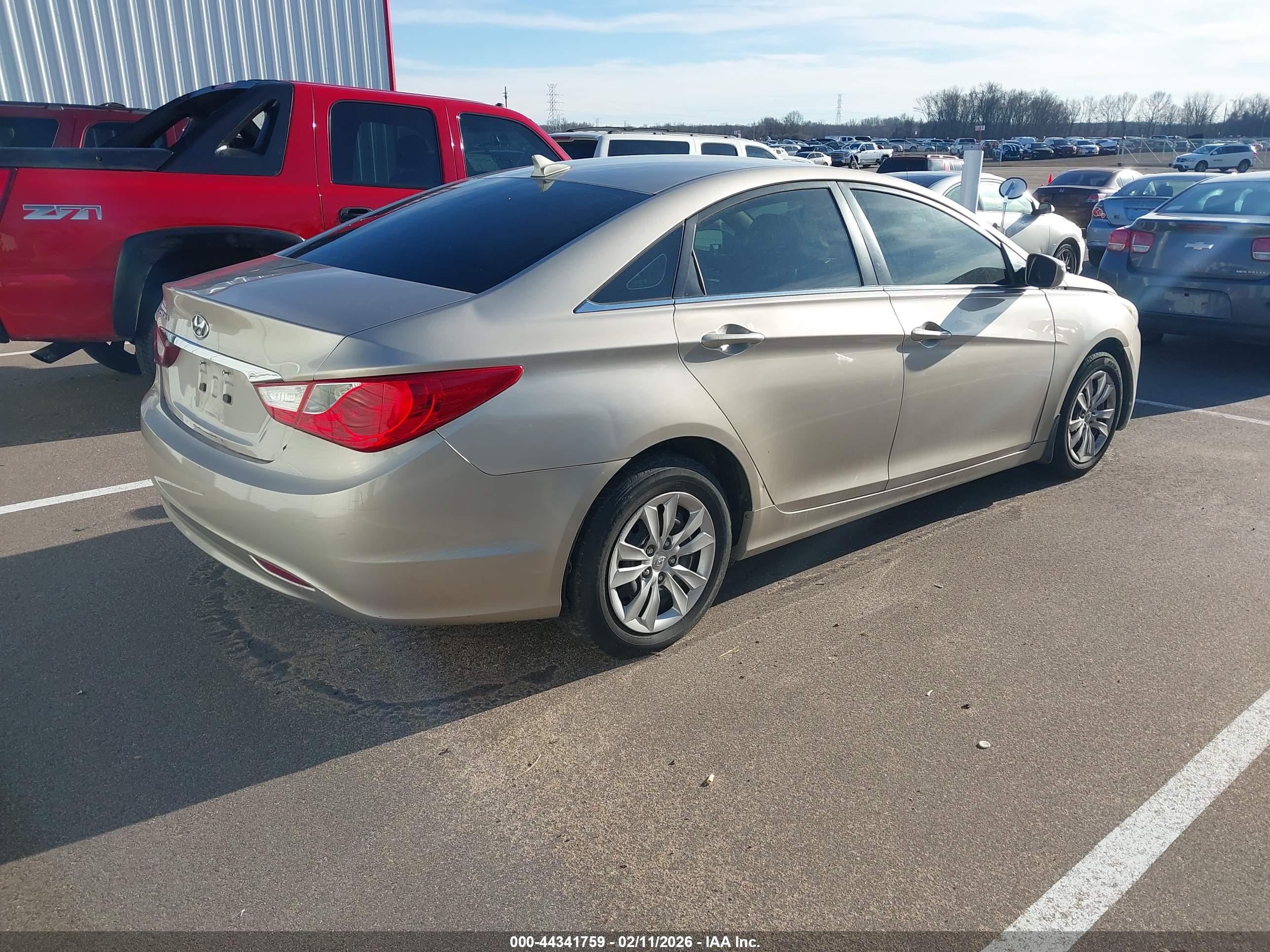 HYUNDAI SONATA image 4