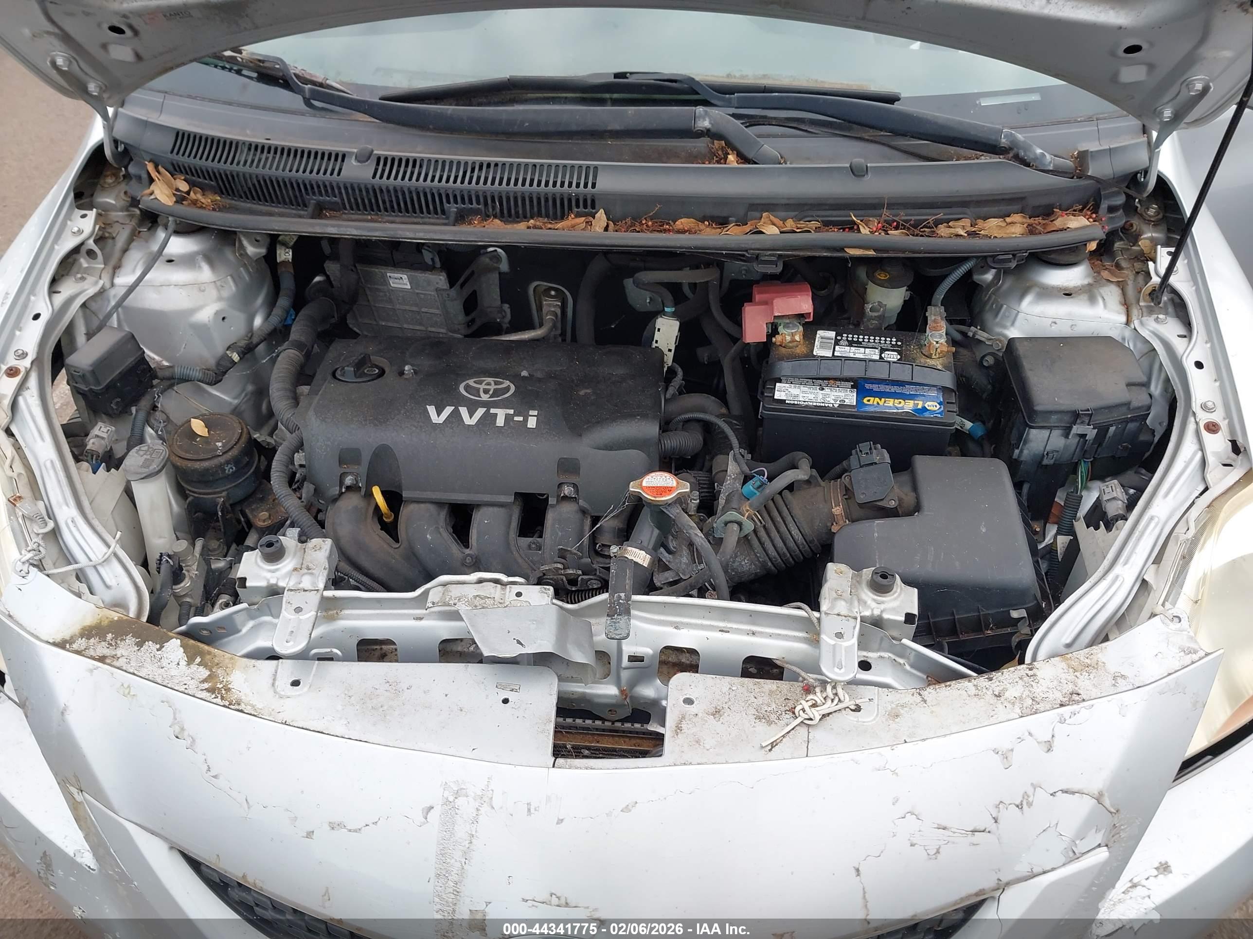 TOYOTA YARIS image 10