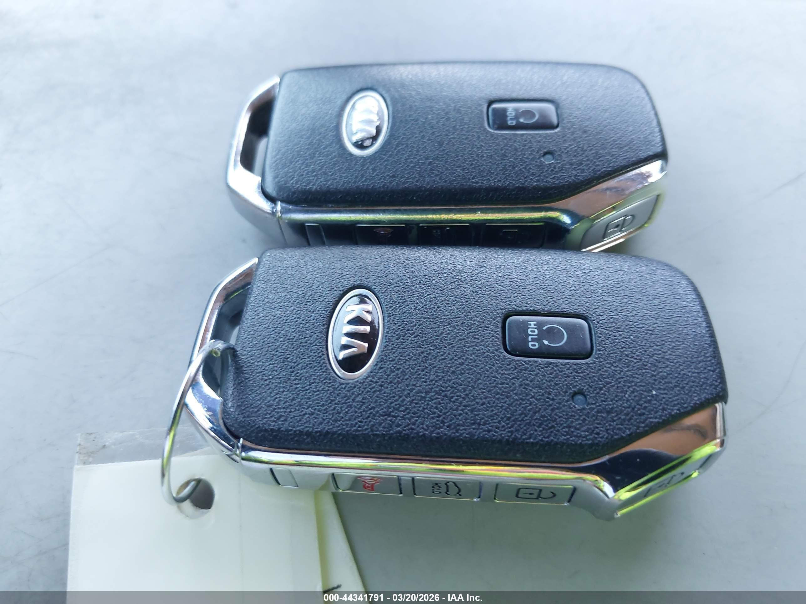 KIA K5 image 11
