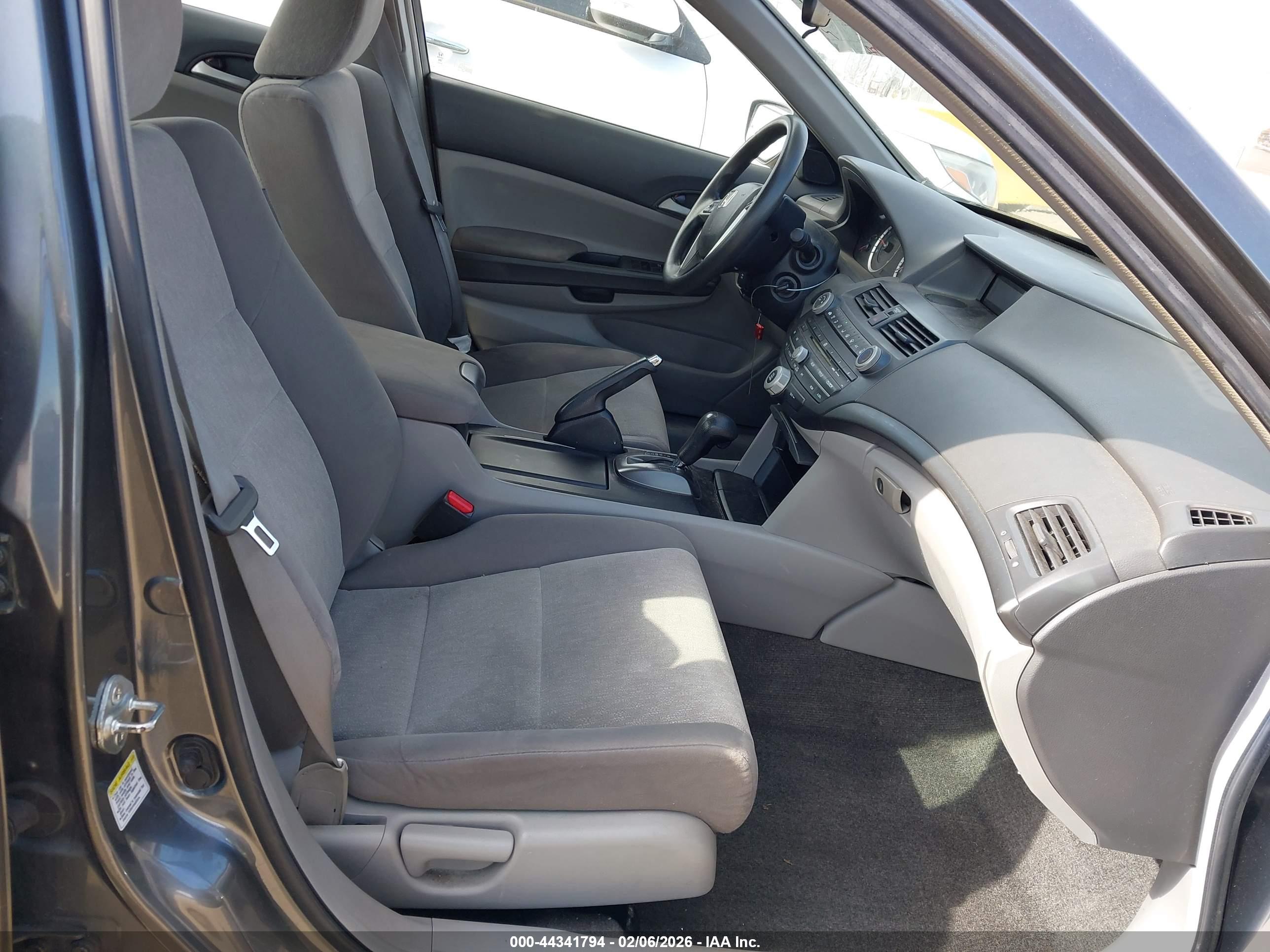 HONDA ACCORD image 5