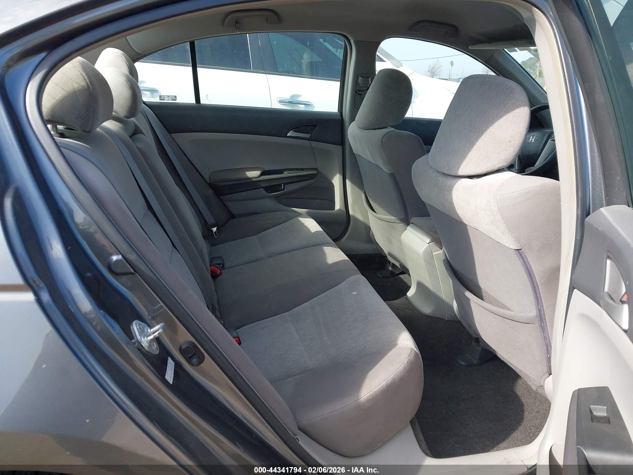 HONDA ACCORD image 8