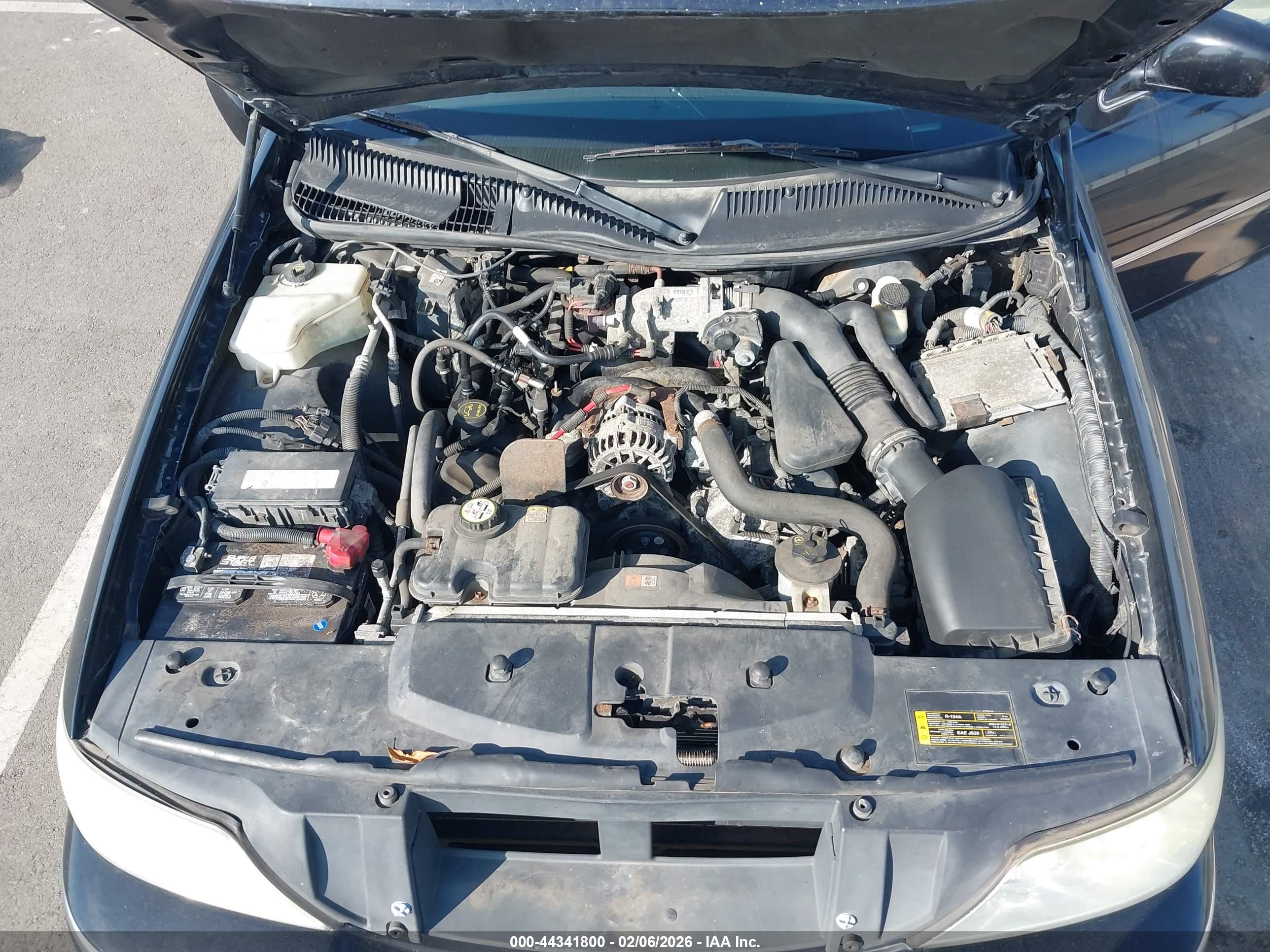 LINCOLN TOWN image 10