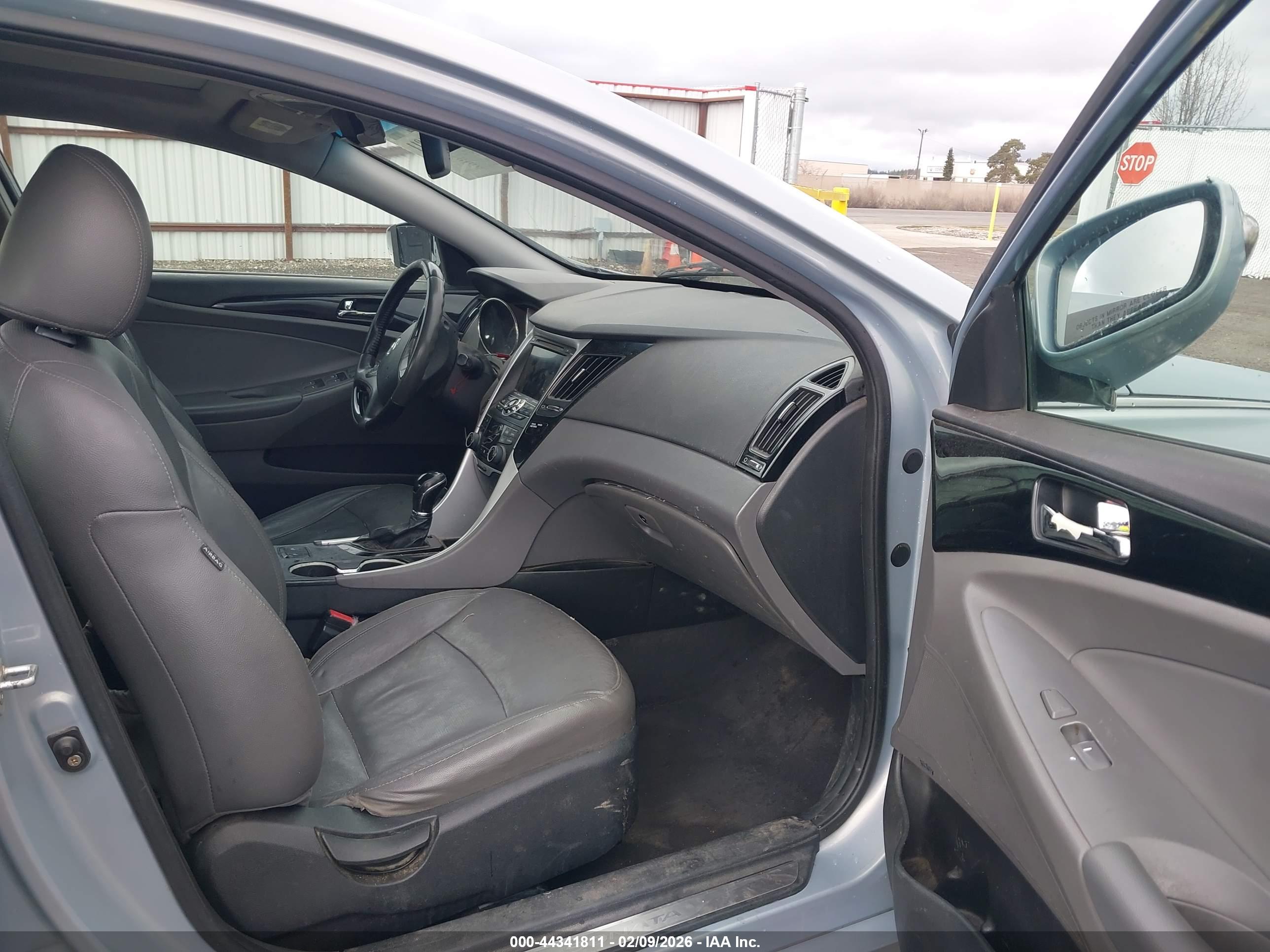 HYUNDAI SONATA image 5