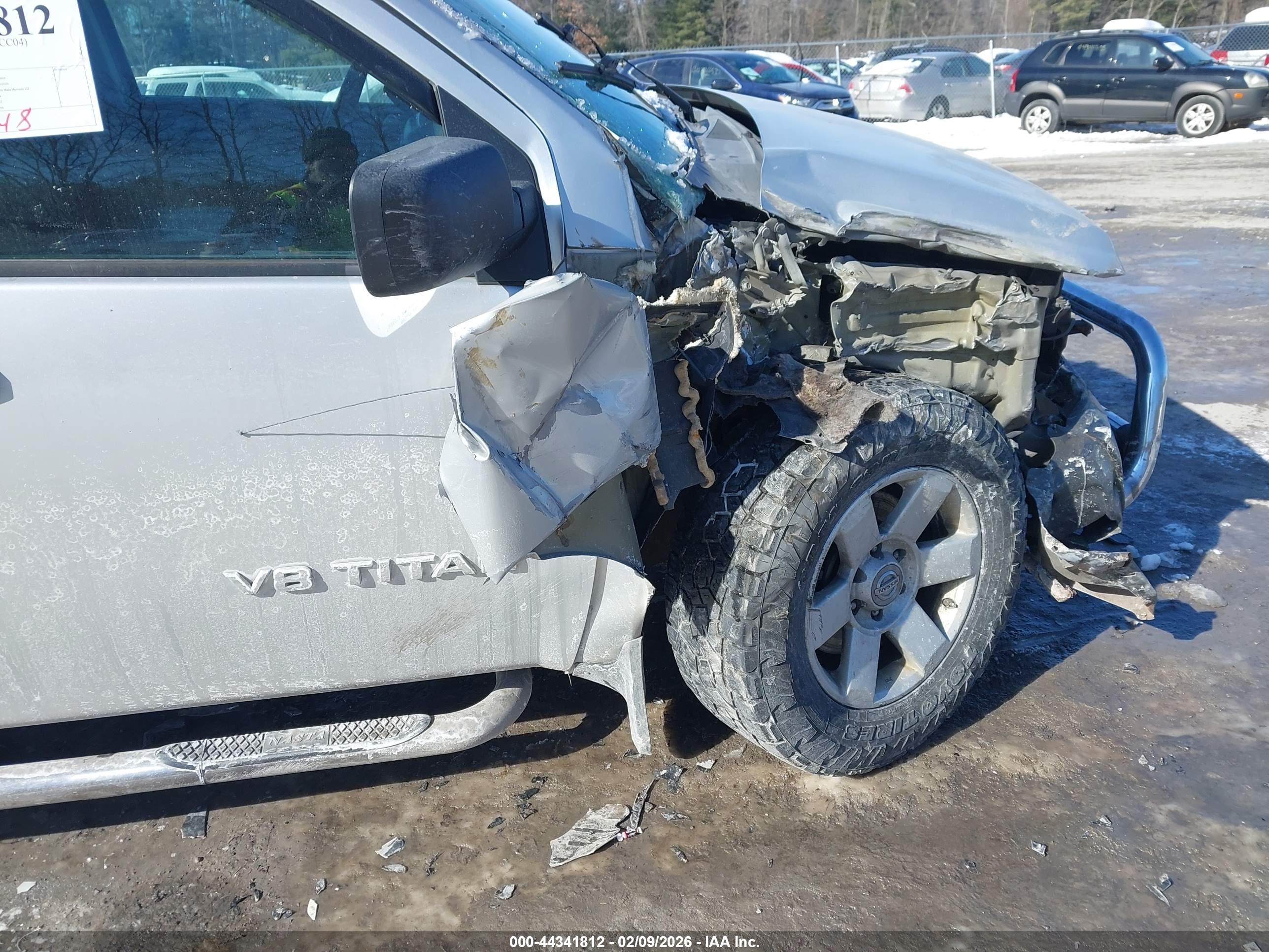 NISSAN TITAN image 6