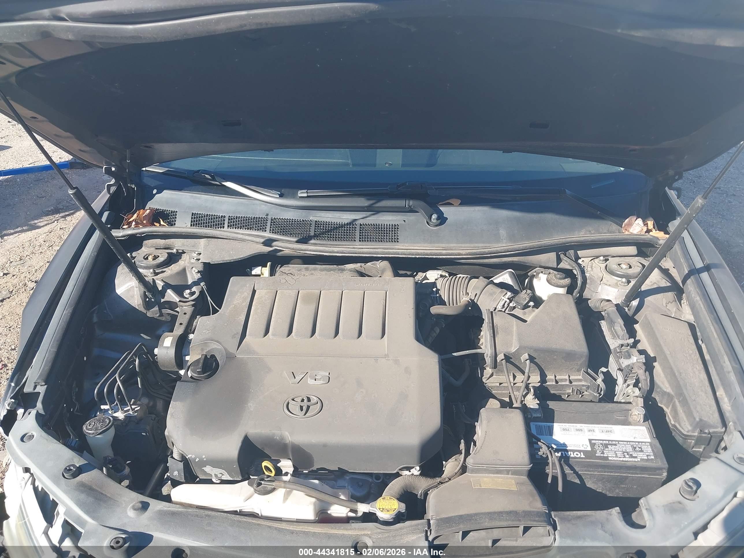 TOYOTA CAMRY image 10