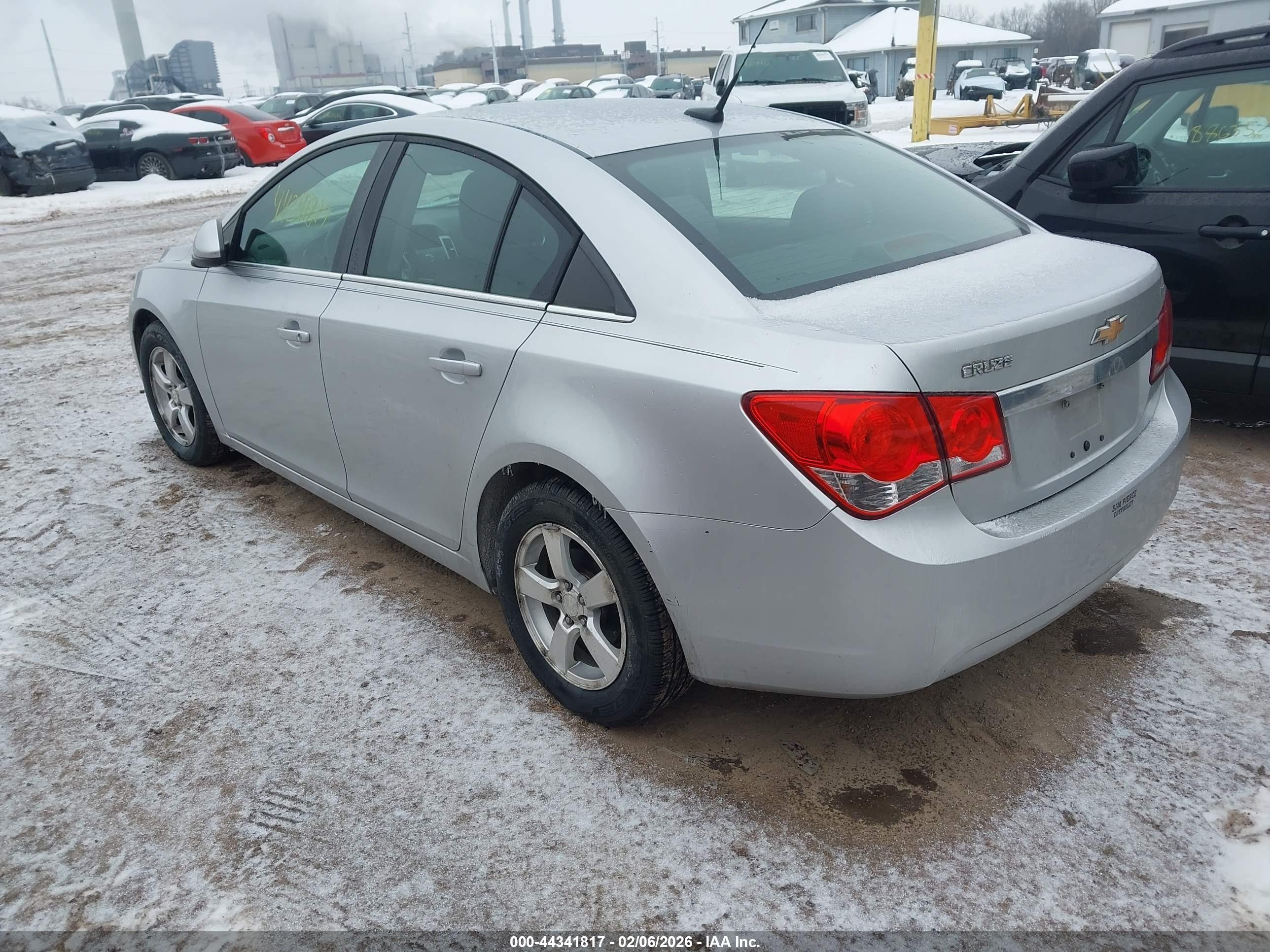 CHEVROLET CRUZE image 3