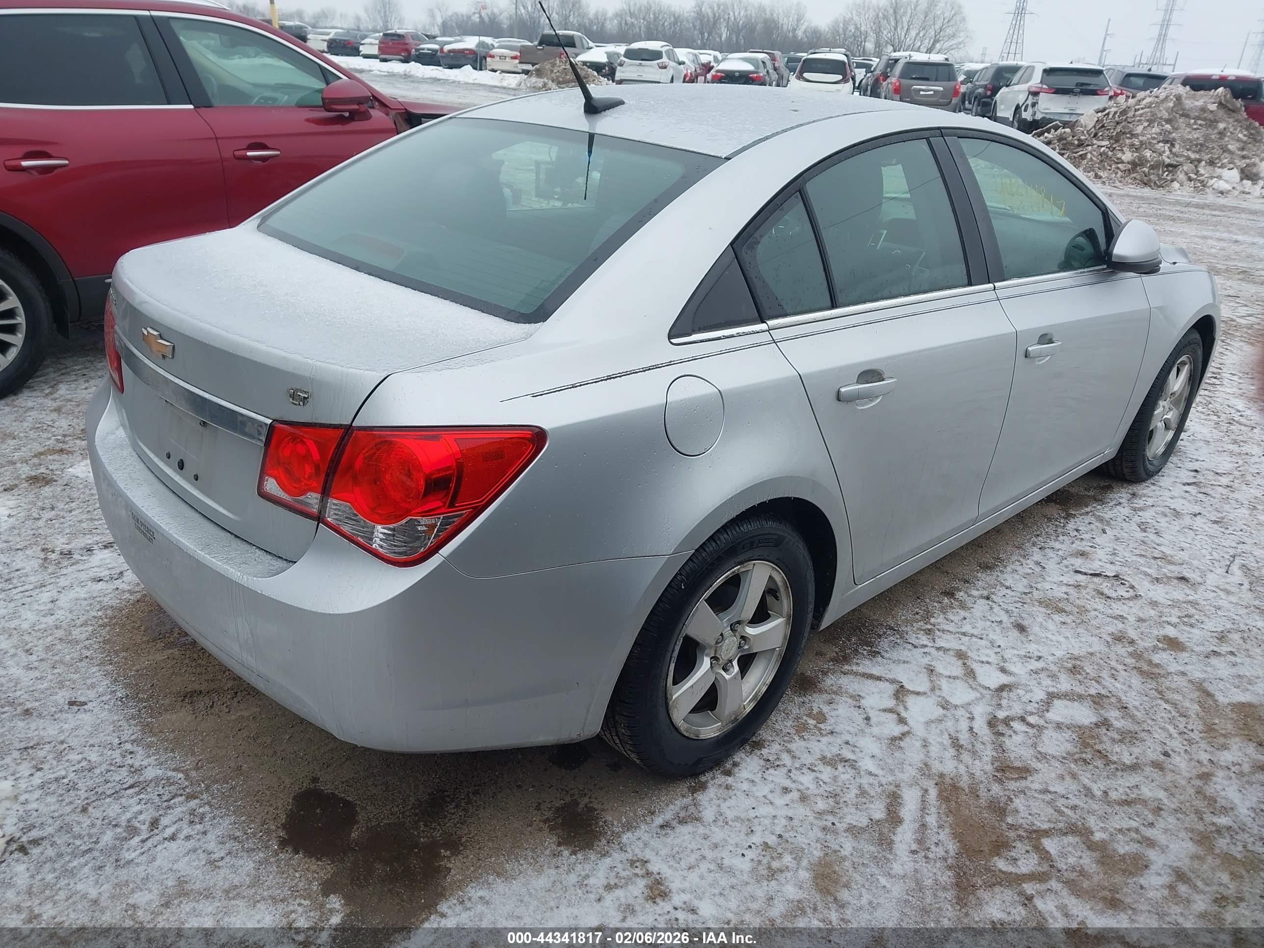 CHEVROLET CRUZE image 4