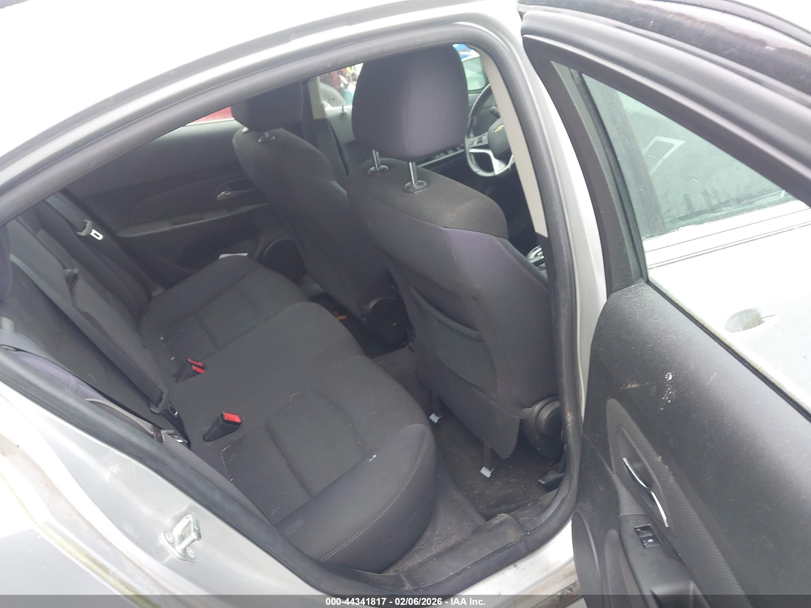 CHEVROLET CRUZE image 8