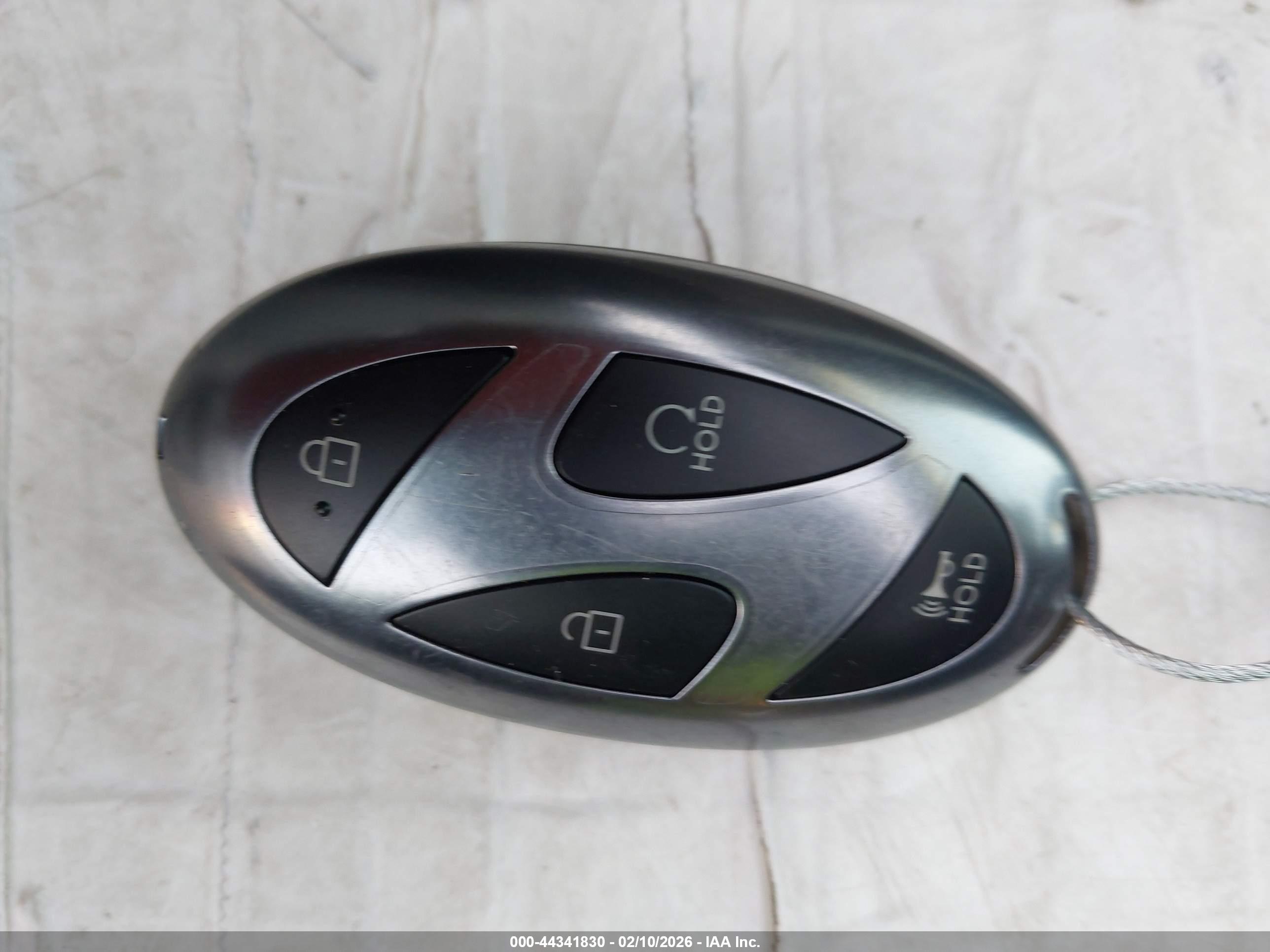 HYUNDAI KONA image 11