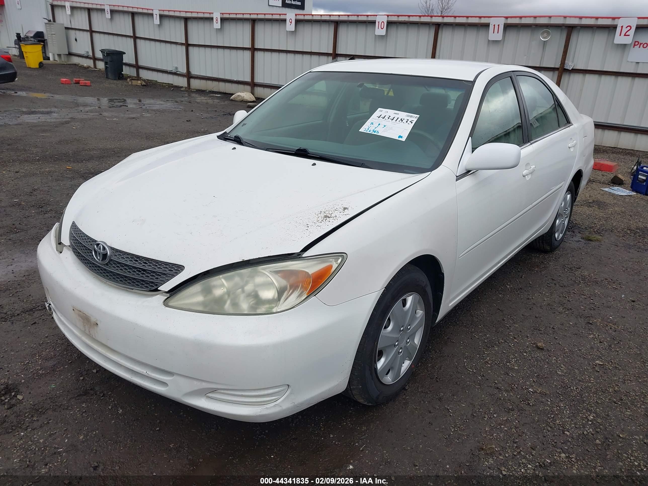TOYOTA CAMRY image 2
