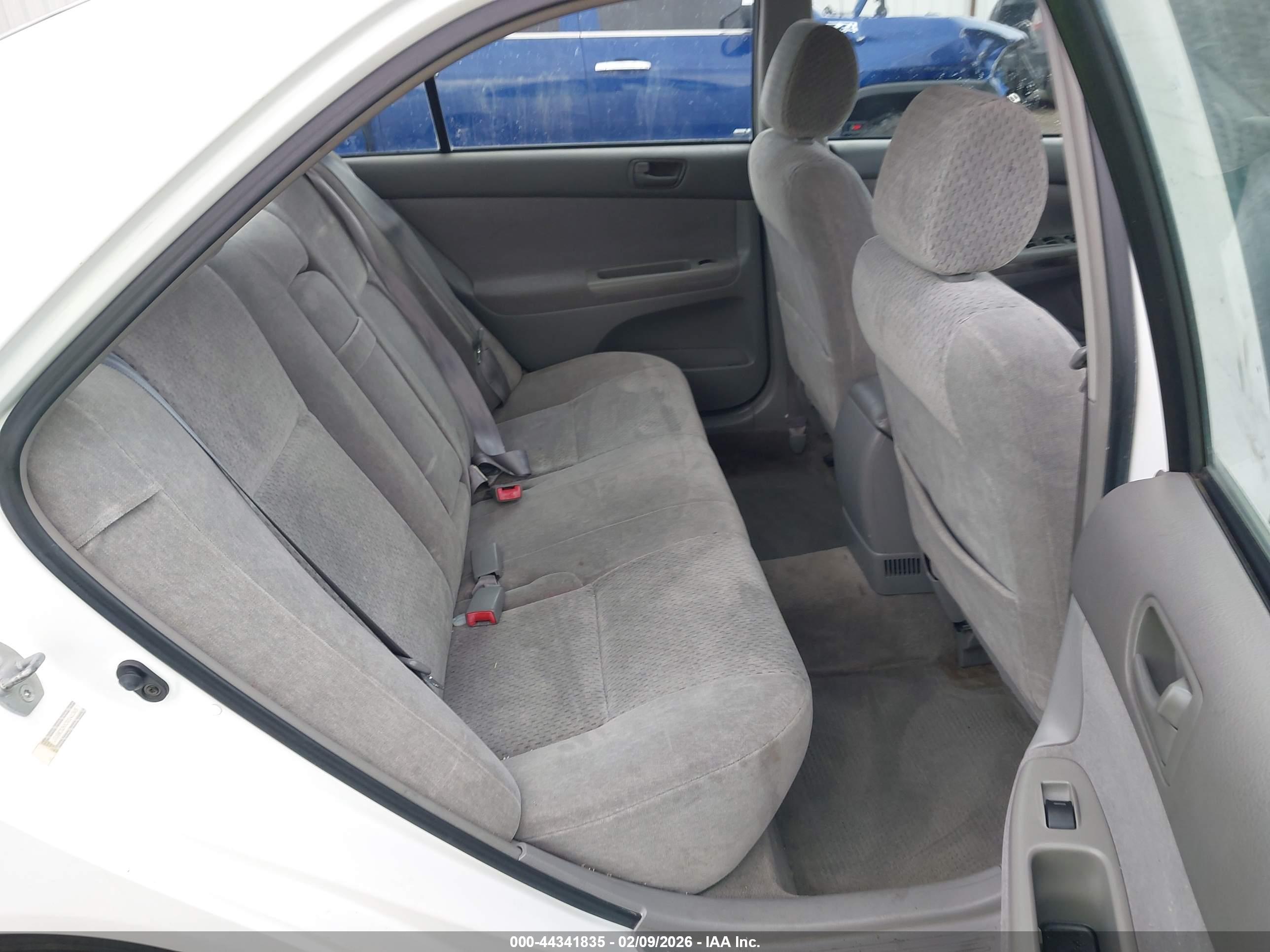 TOYOTA CAMRY image 8