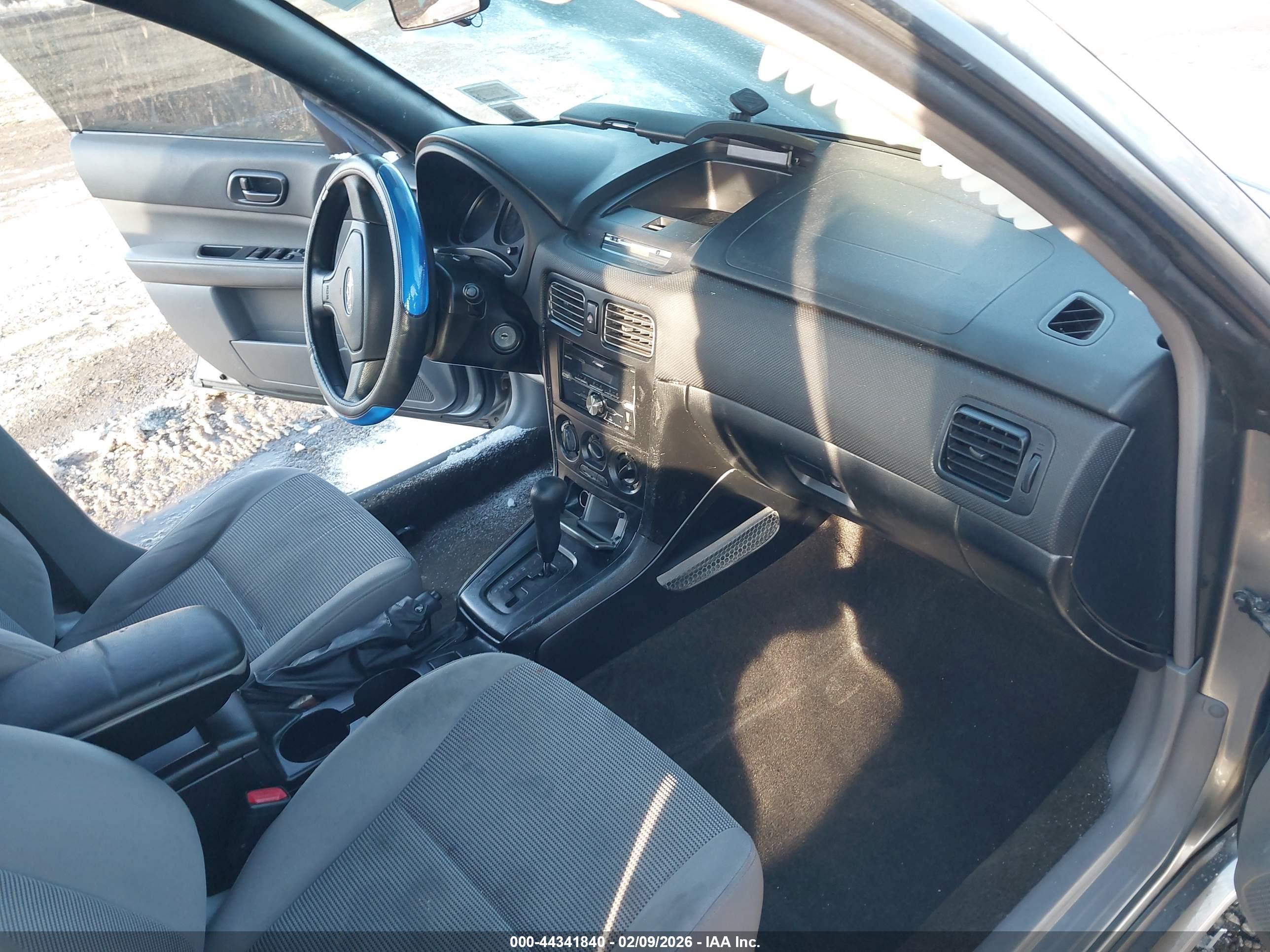 SUBARU FORESTER image 5
