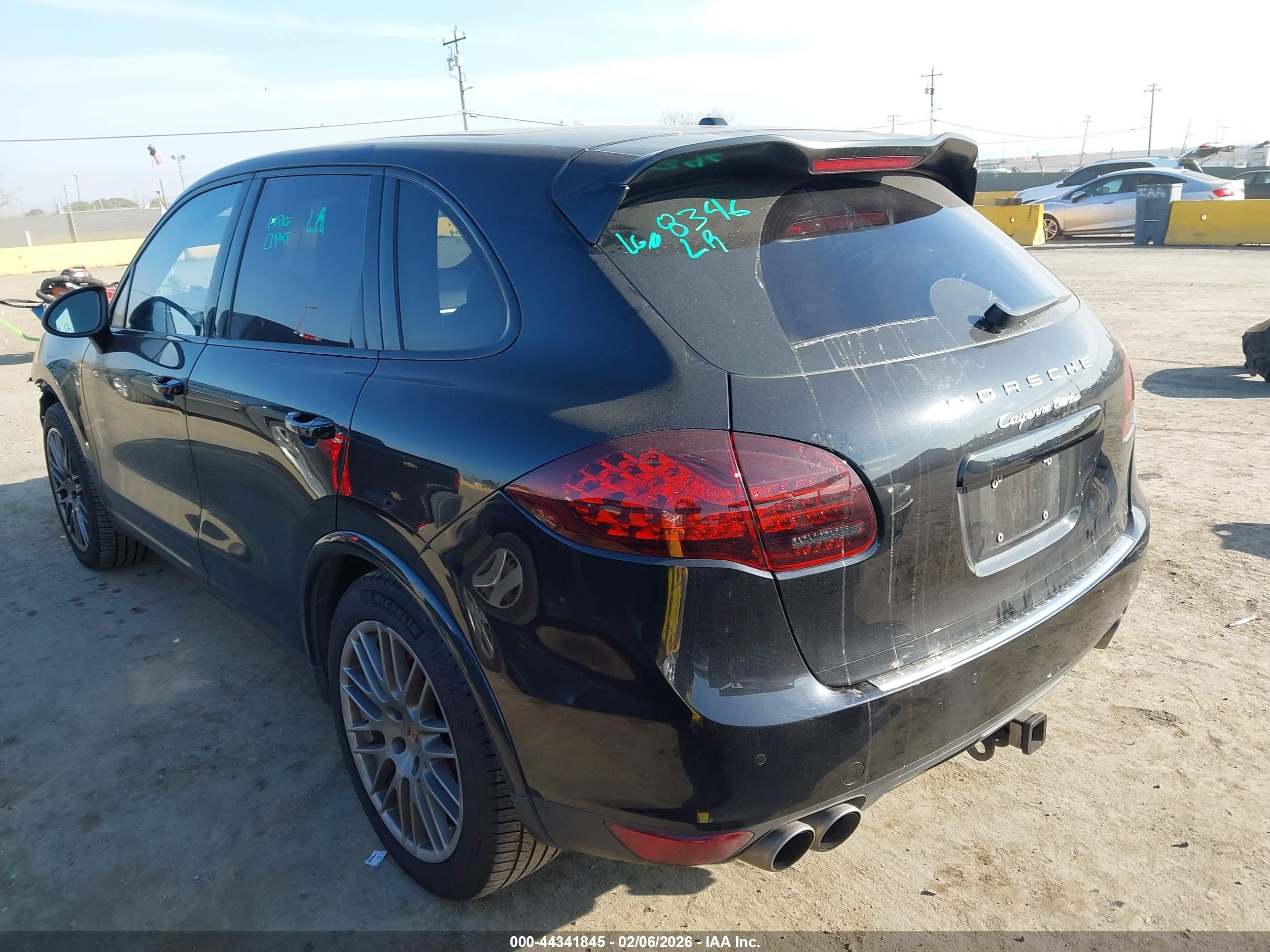 PORSCHE CAYENNE image 3