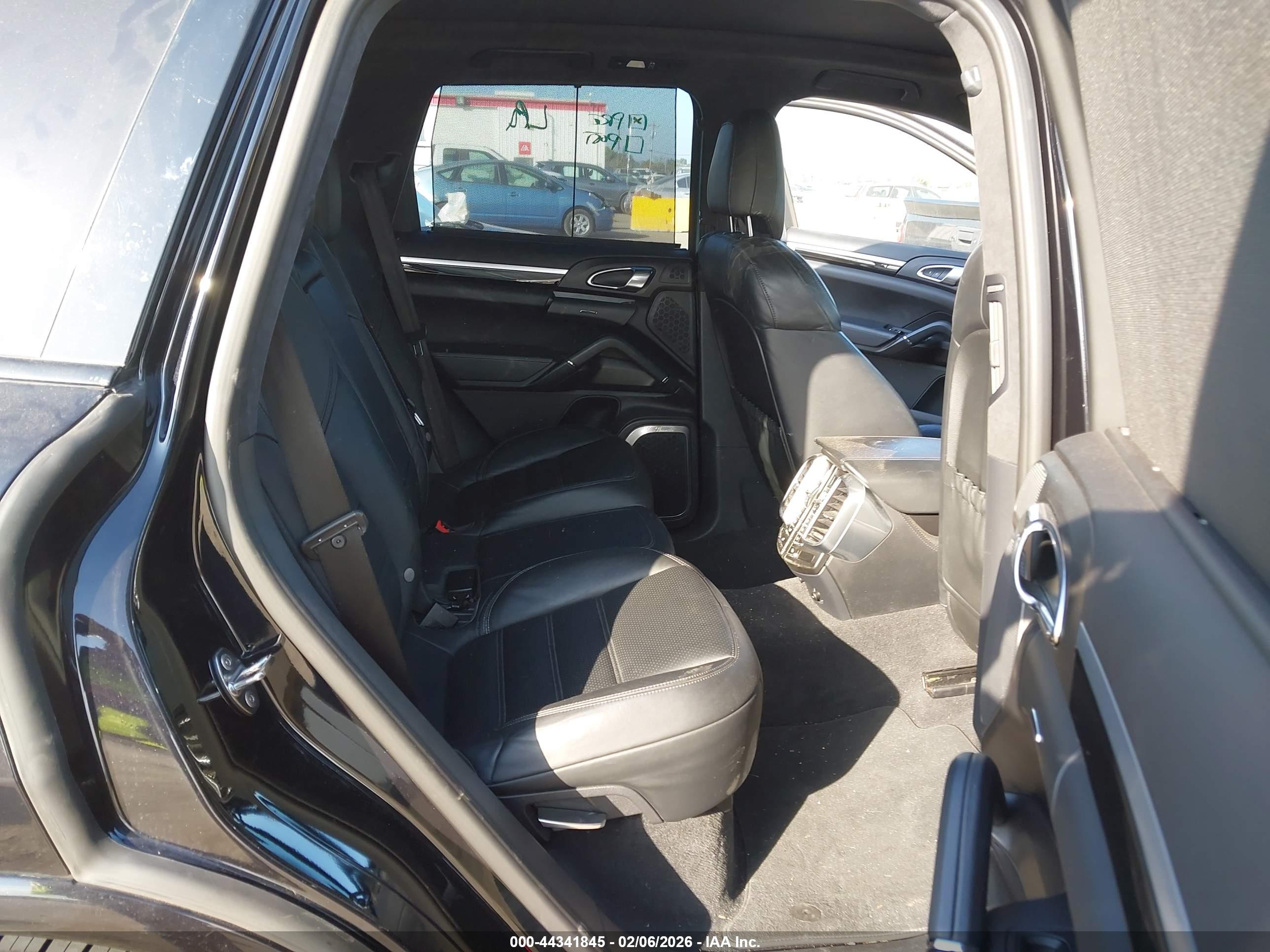PORSCHE CAYENNE image 8