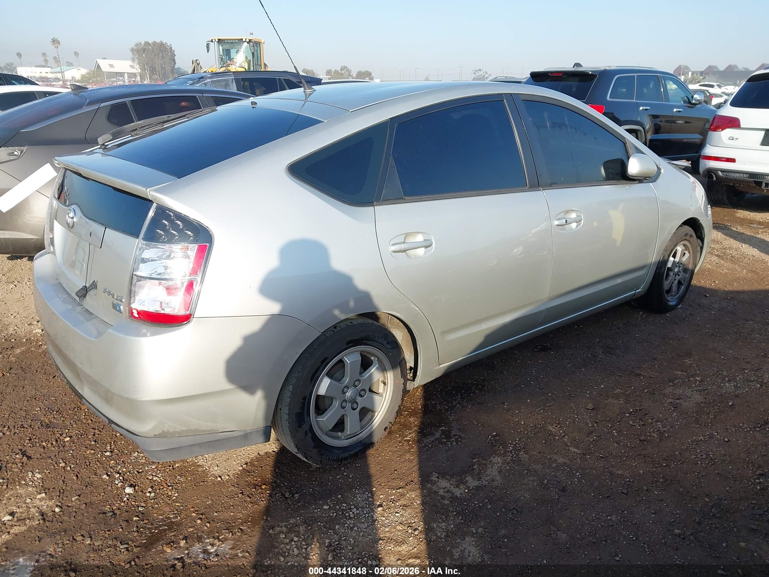 TOYOTA PRIUS image 4