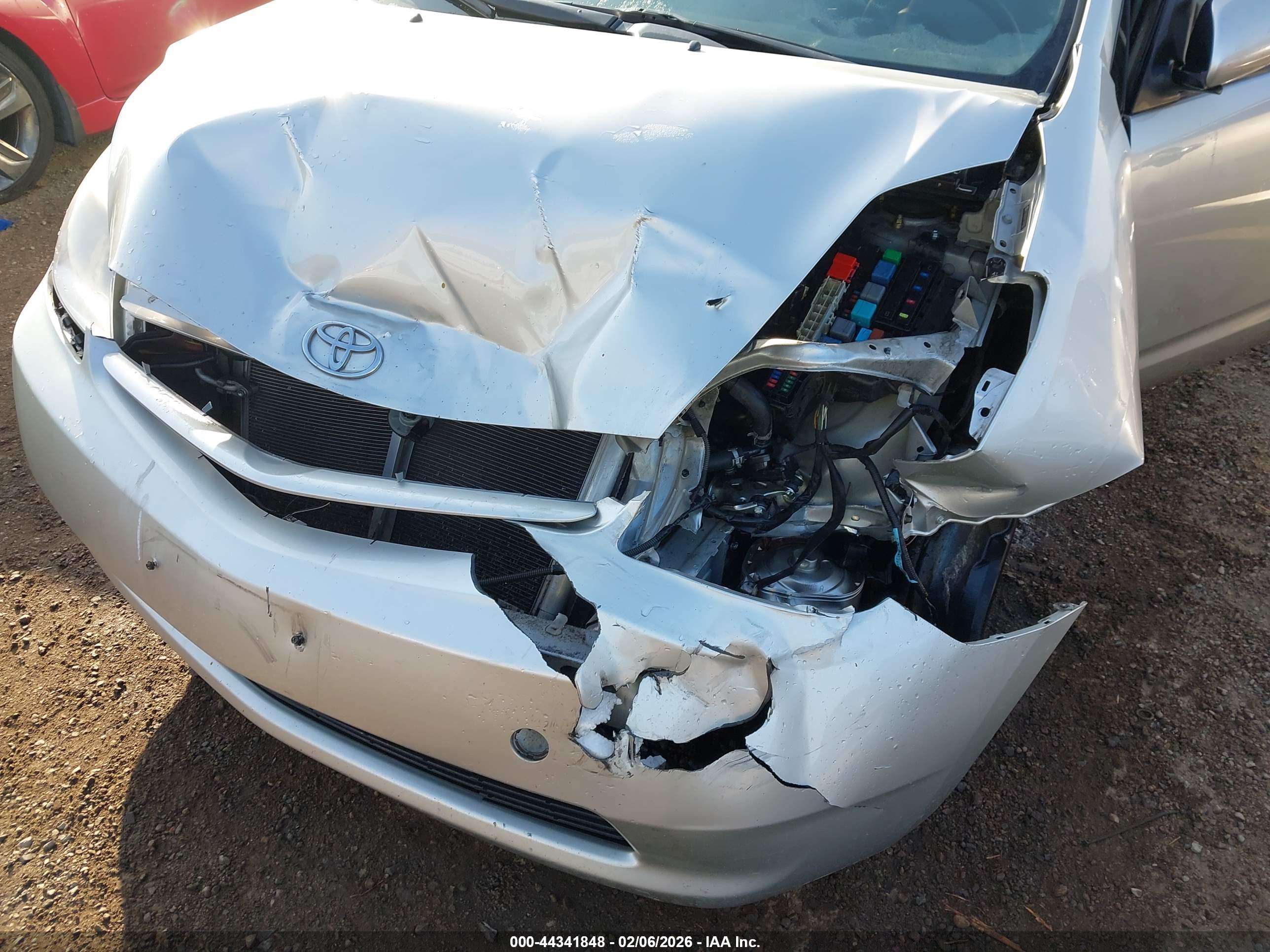 TOYOTA PRIUS image 6