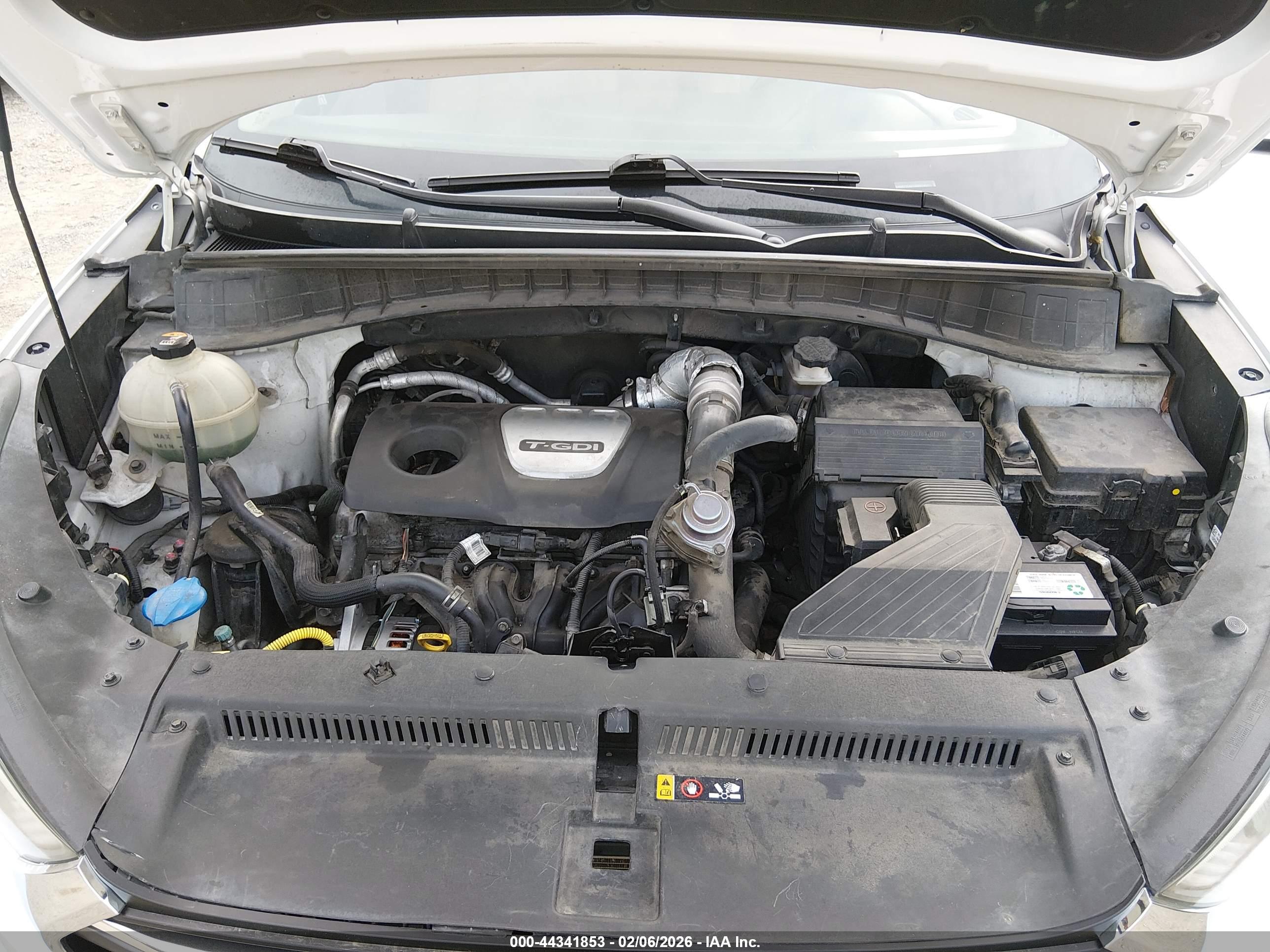 HYUNDAI TUCSON image 10