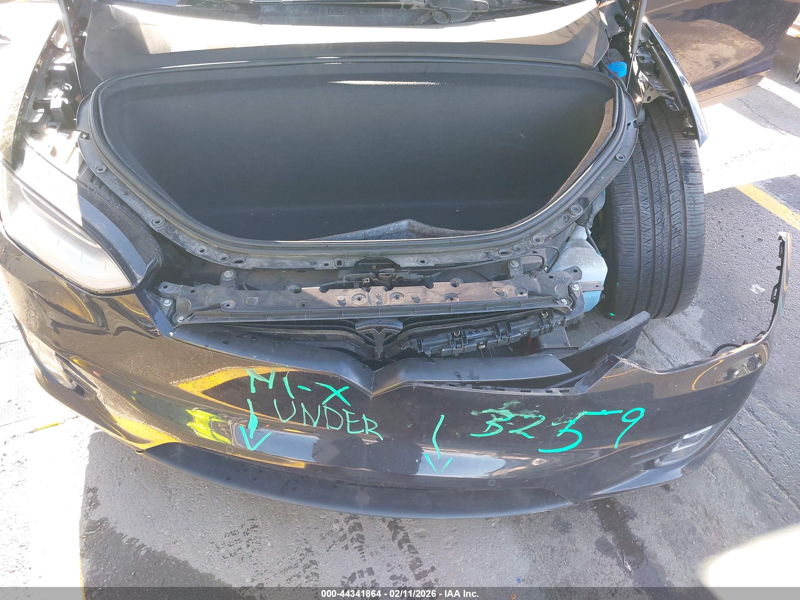 TESLA MODEL image 10