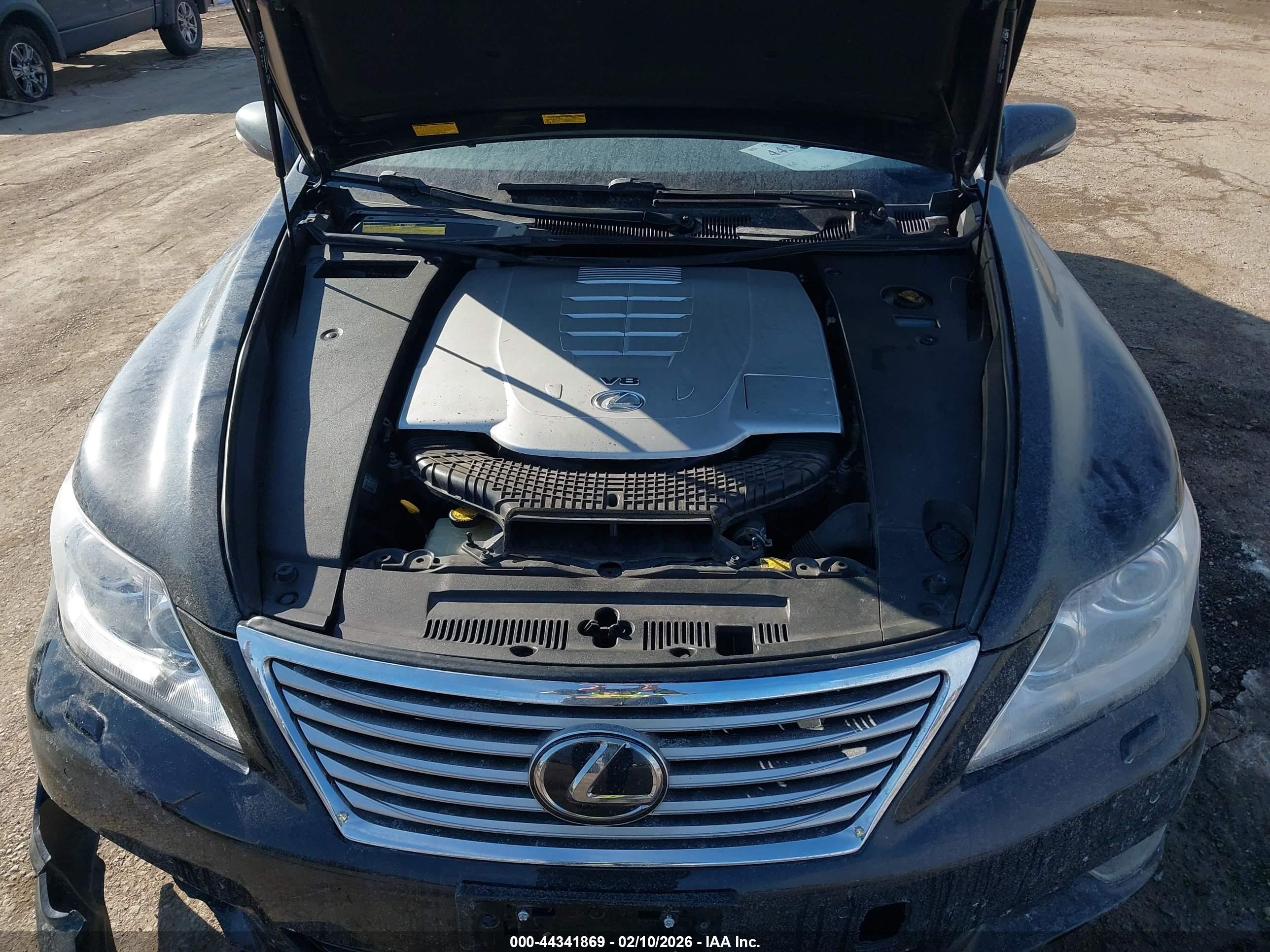 LEXUS LS image 10
