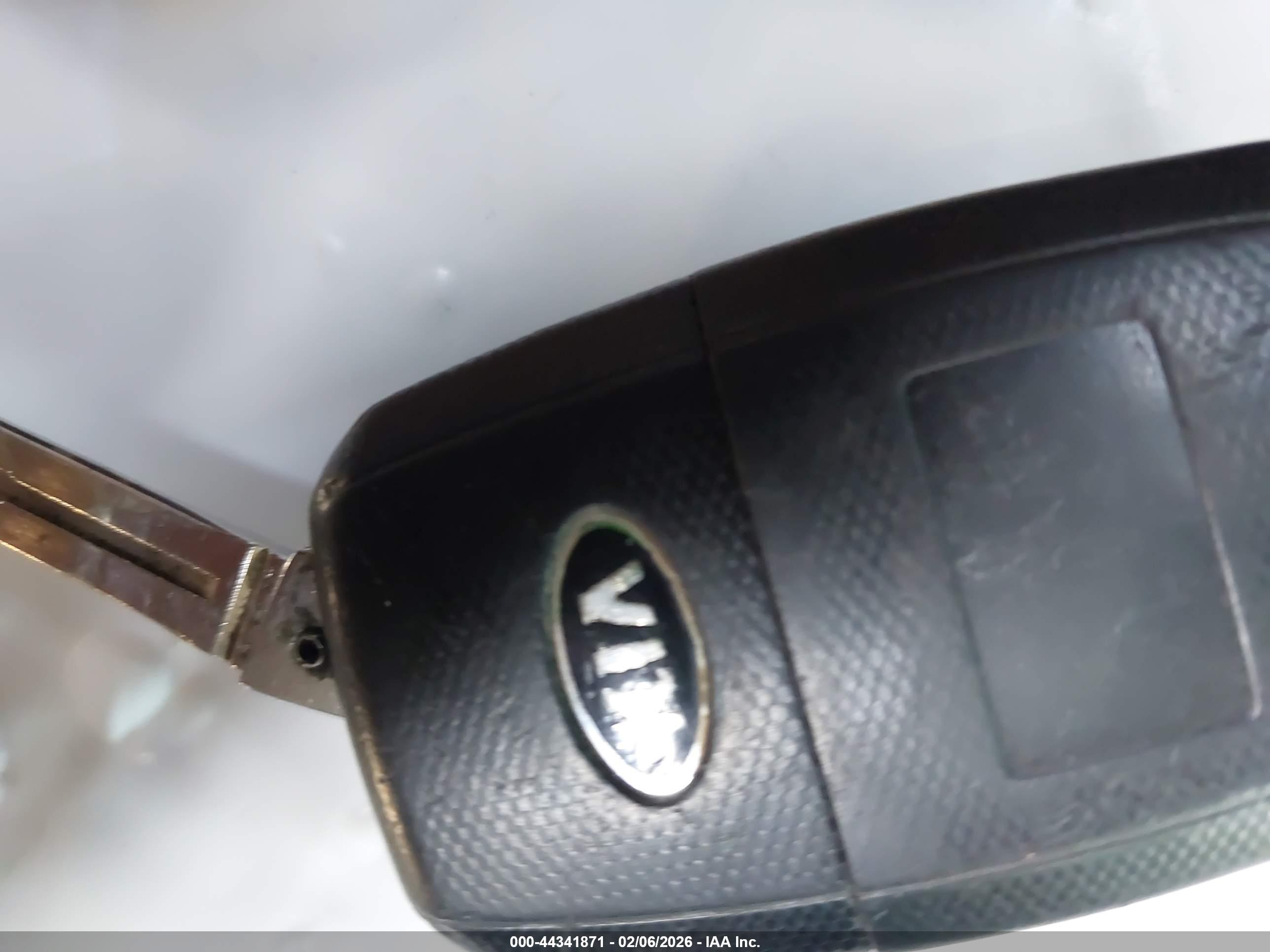 KIA SORENTO image 11