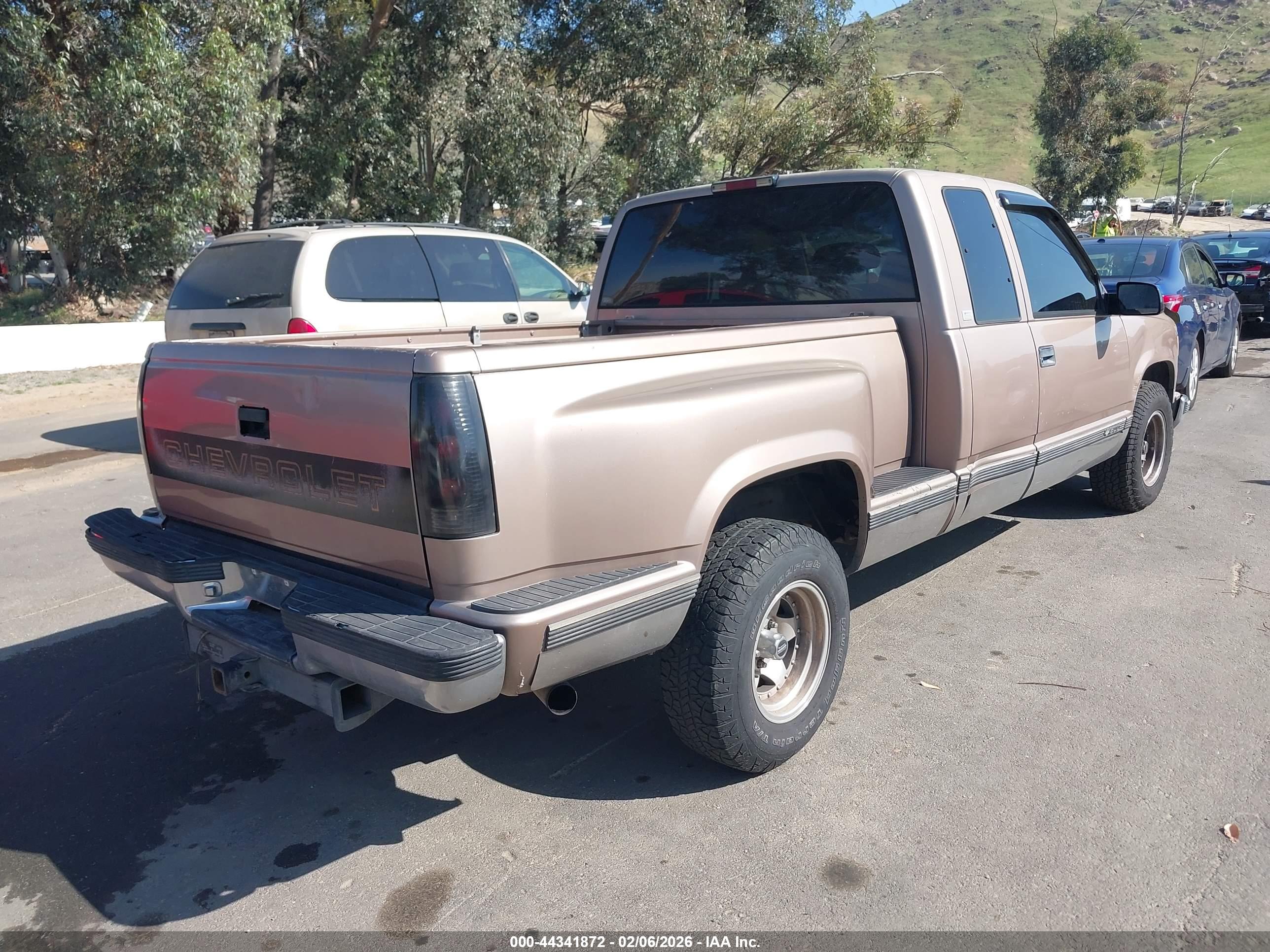 CHEVROLET C1500 image 4