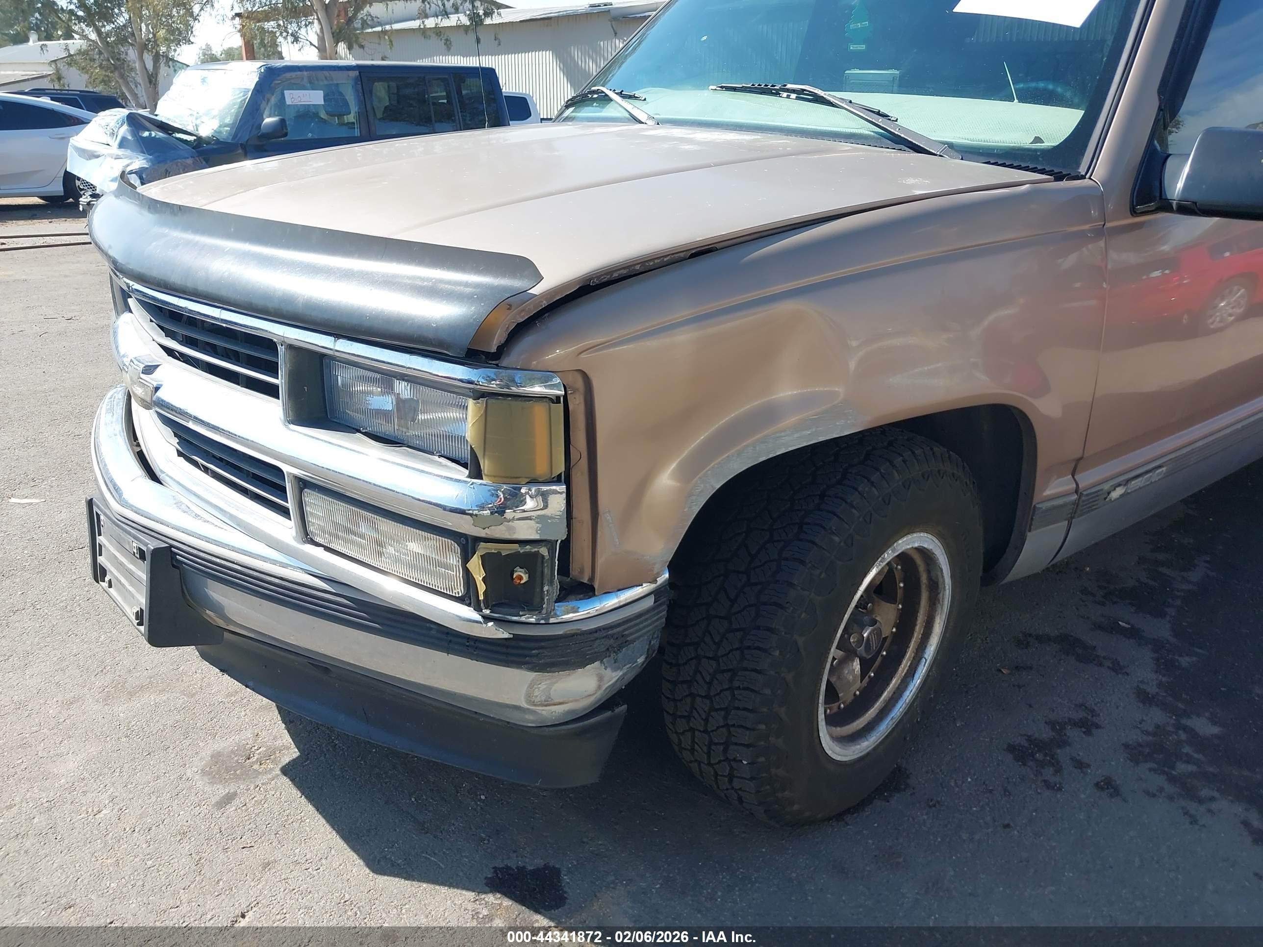 CHEVROLET C1500 image 6