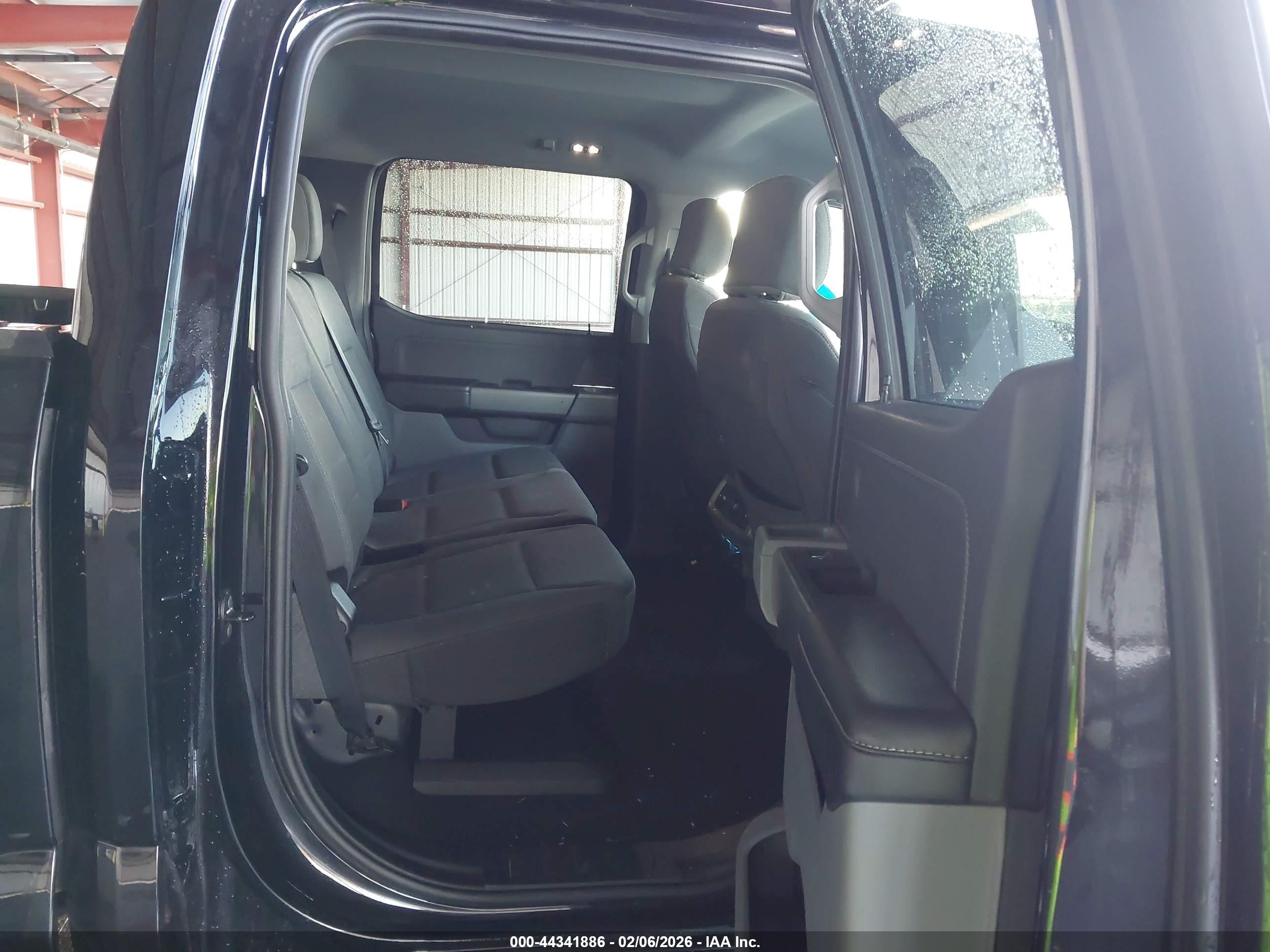 FORD F-150 image 8