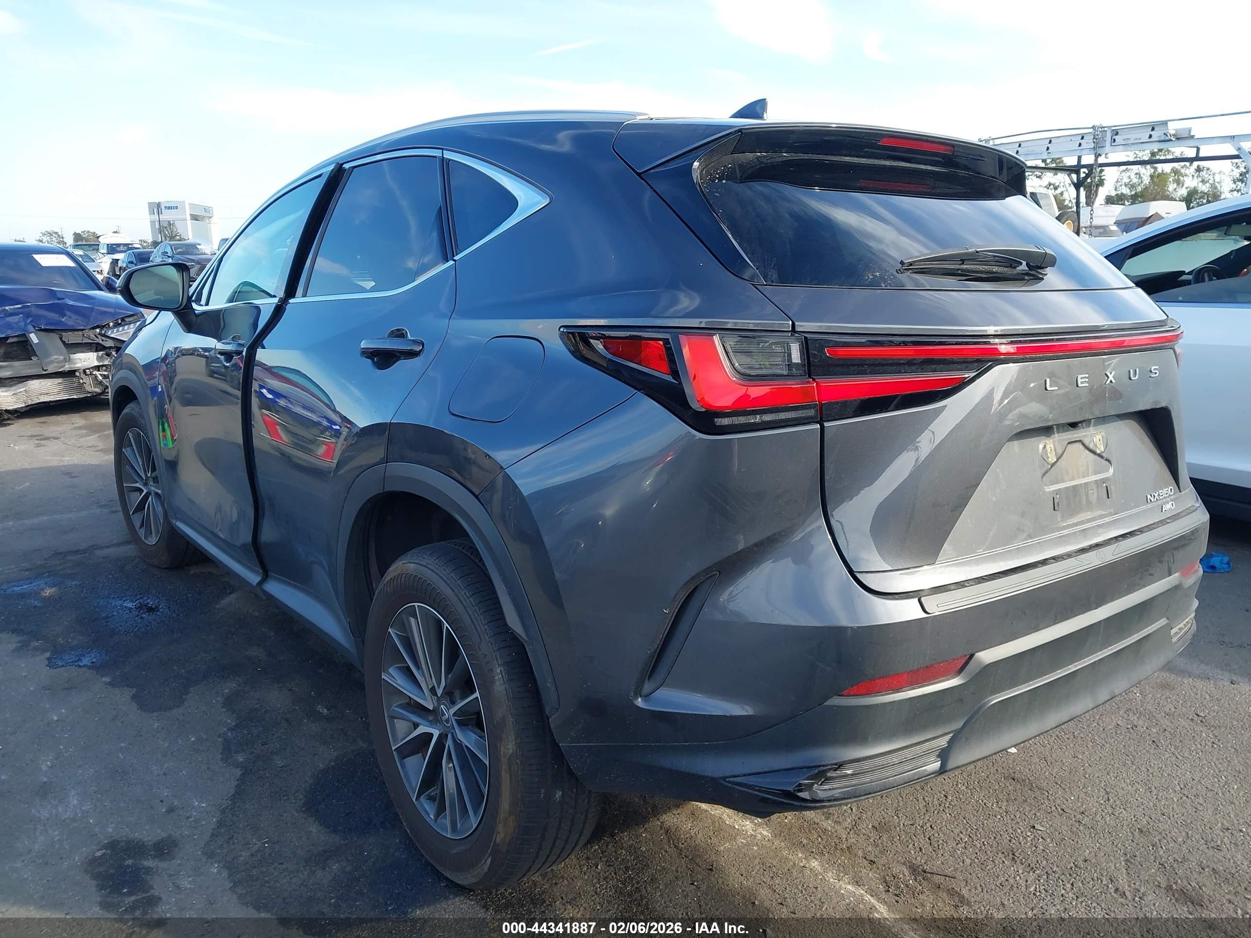 LEXUS NX image 3