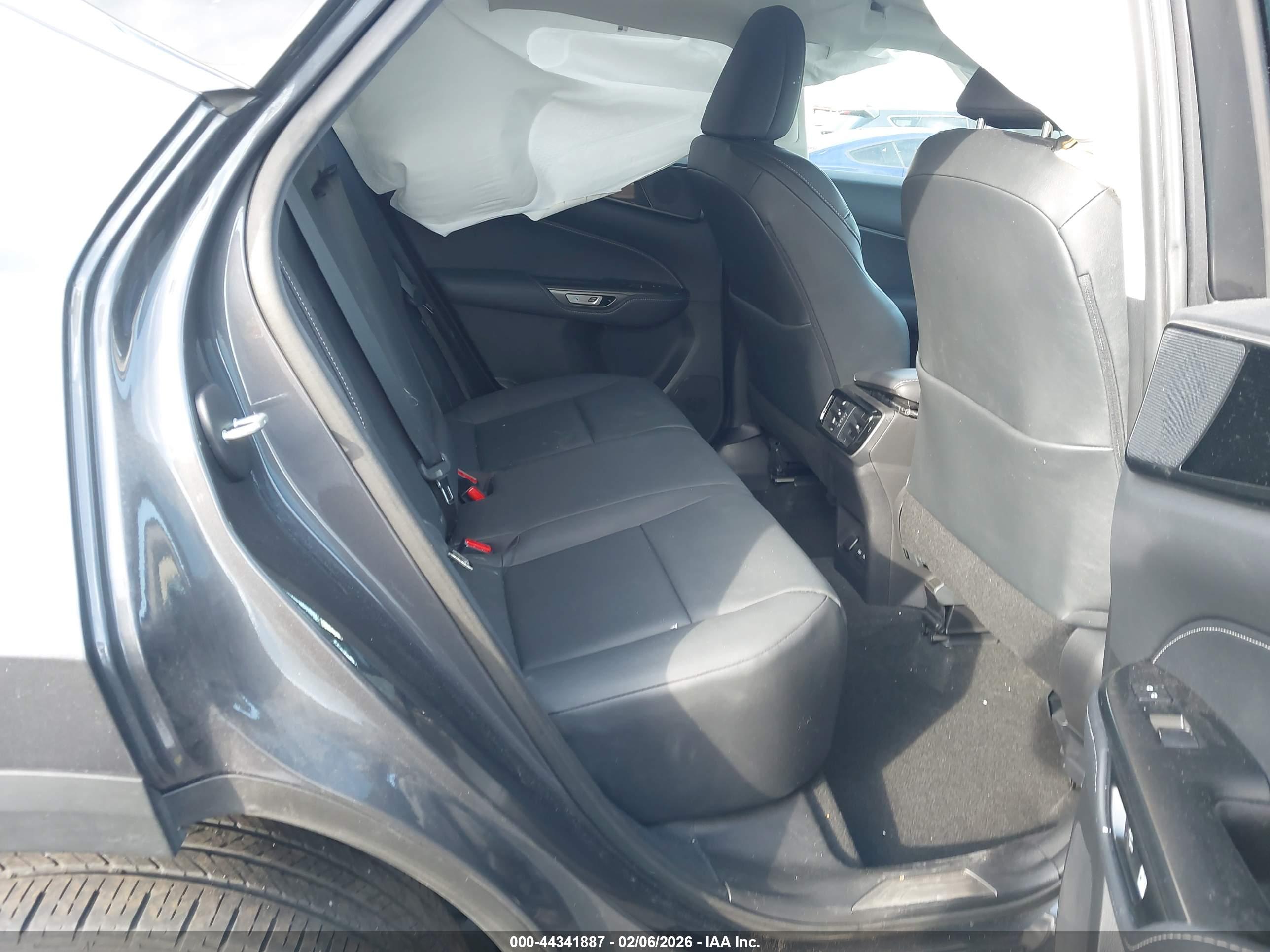 LEXUS NX image 8