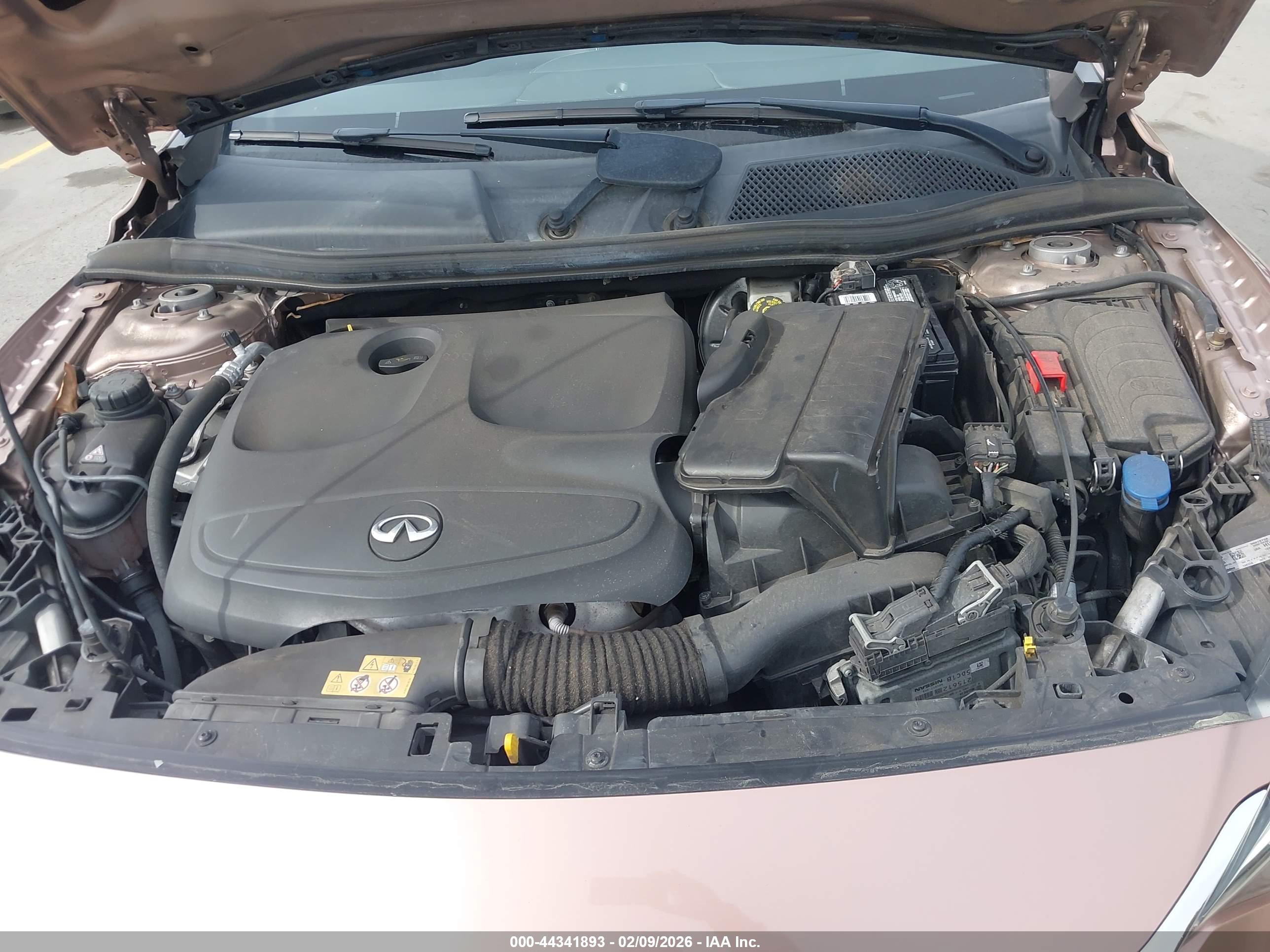 INFINITI QX30 image 10